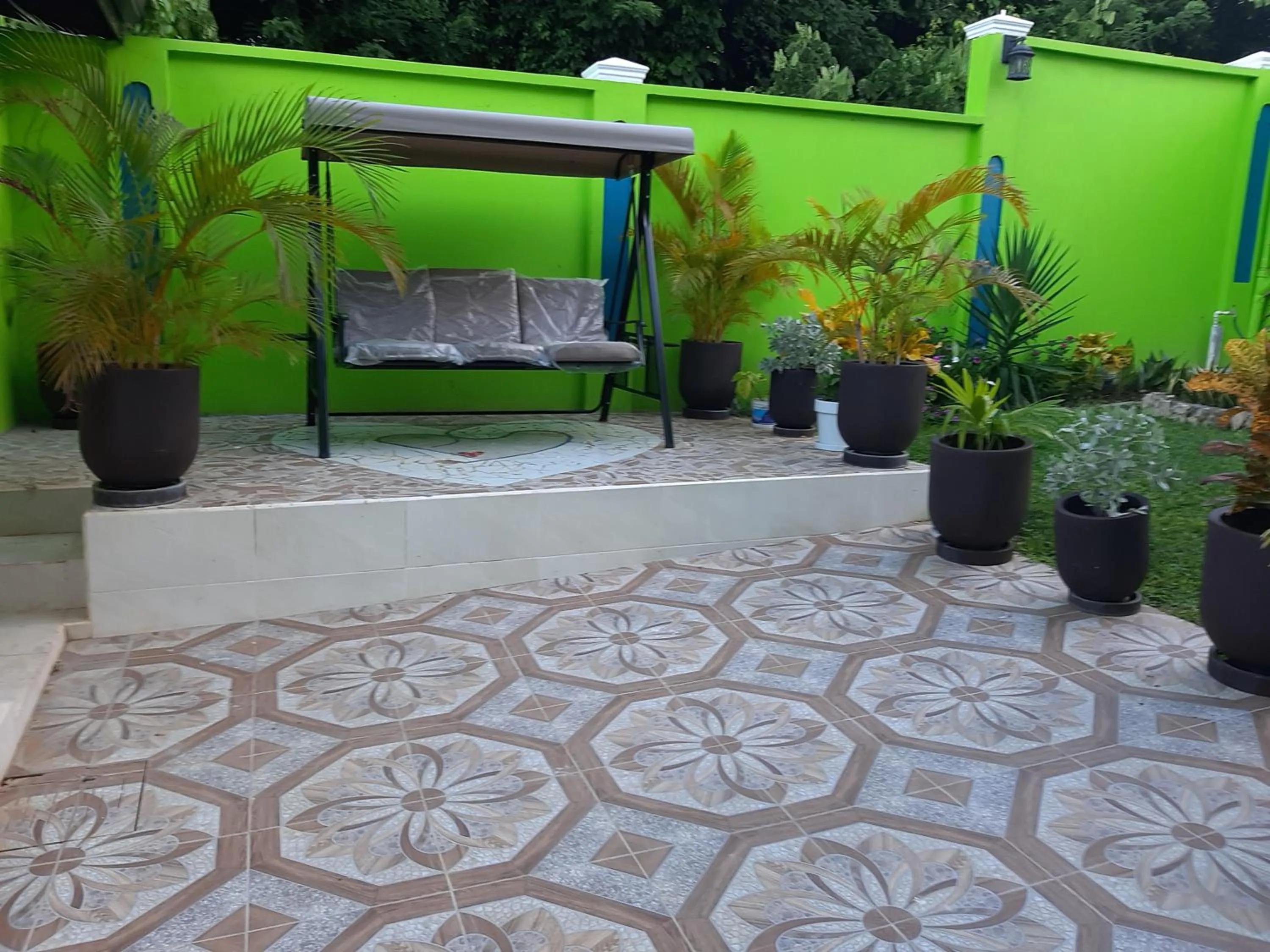 Garden in PESHERES INN & SPA