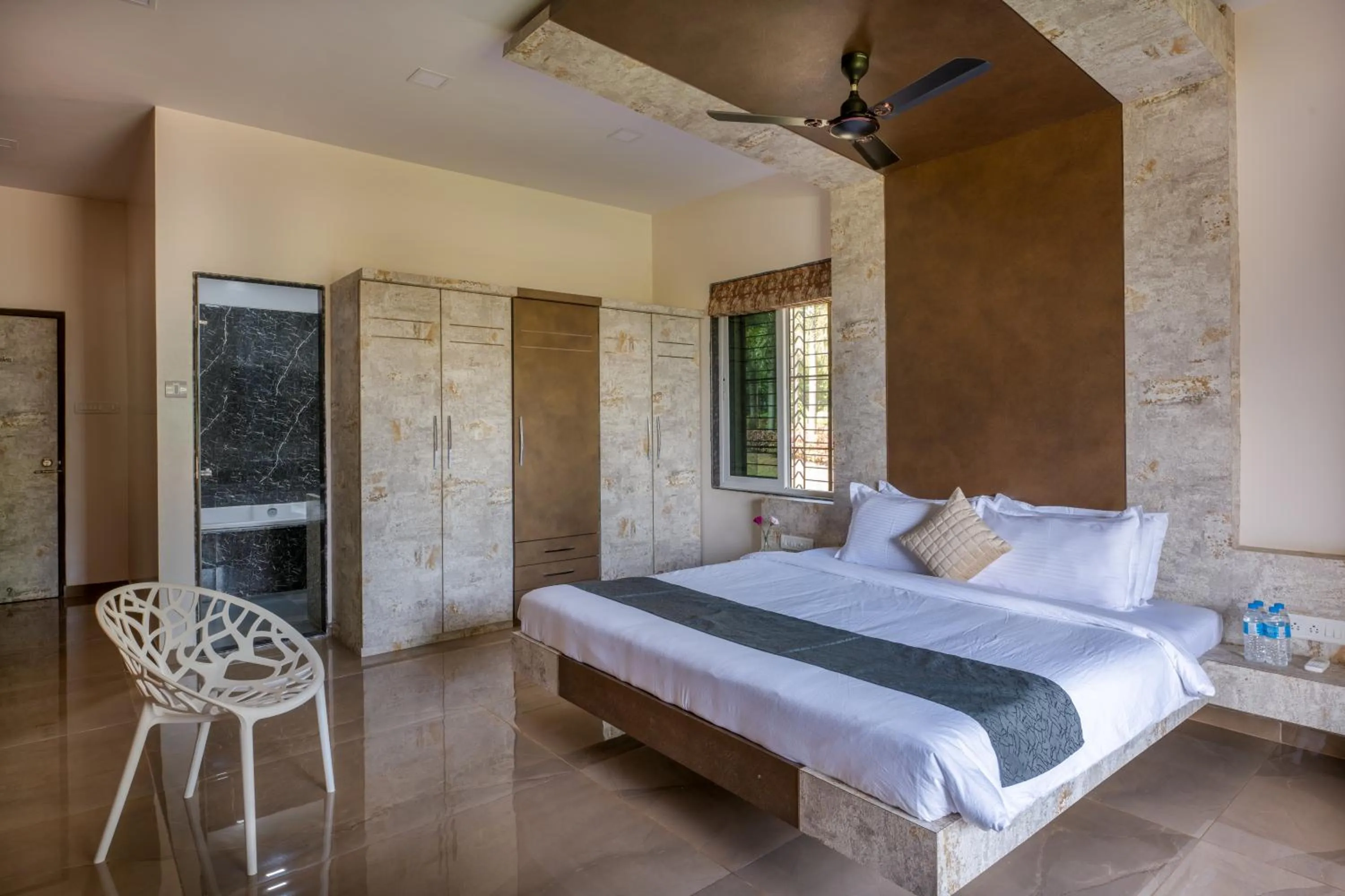Bed in HillRock Resort & Villas, Neral-Karjat