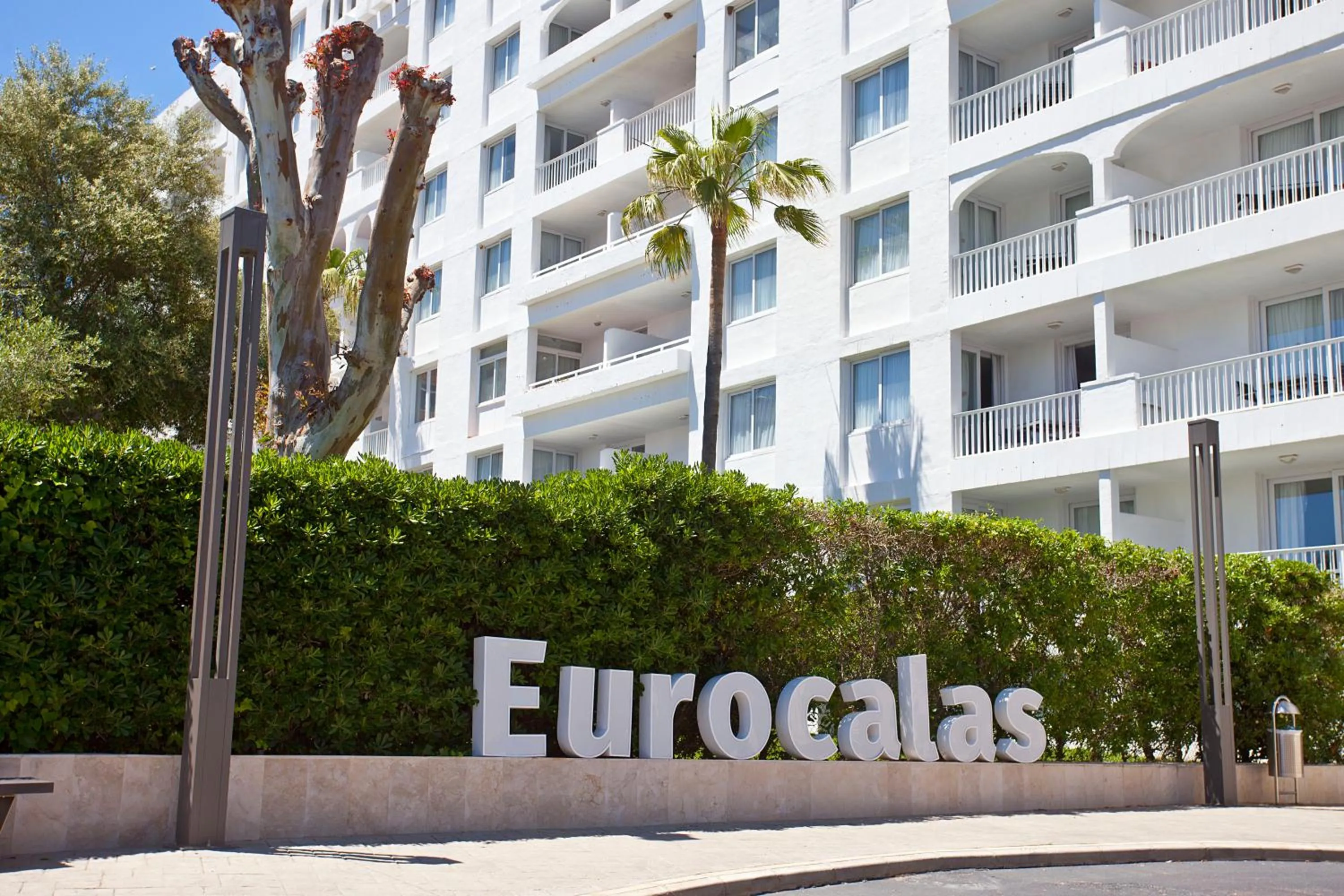 Property building in HYB Eurocalas
