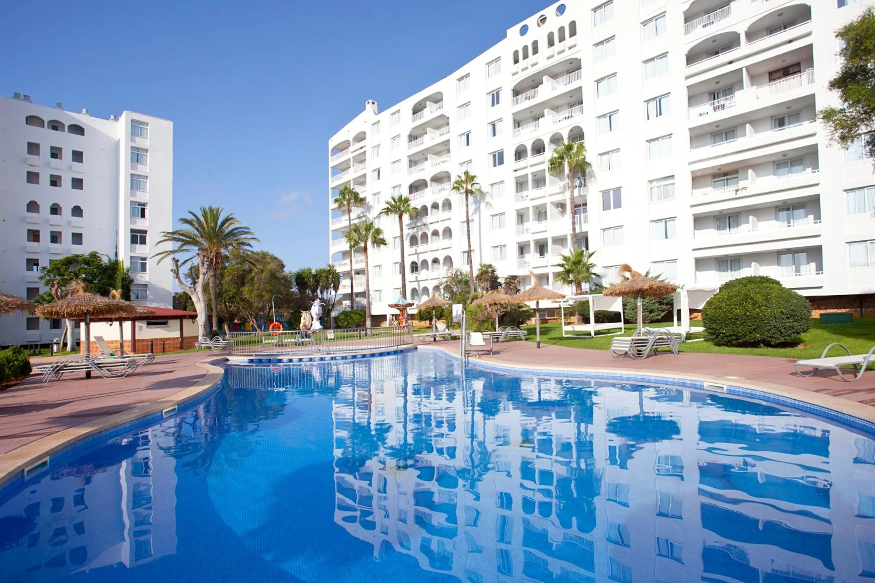 Property building in HYB Eurocalas