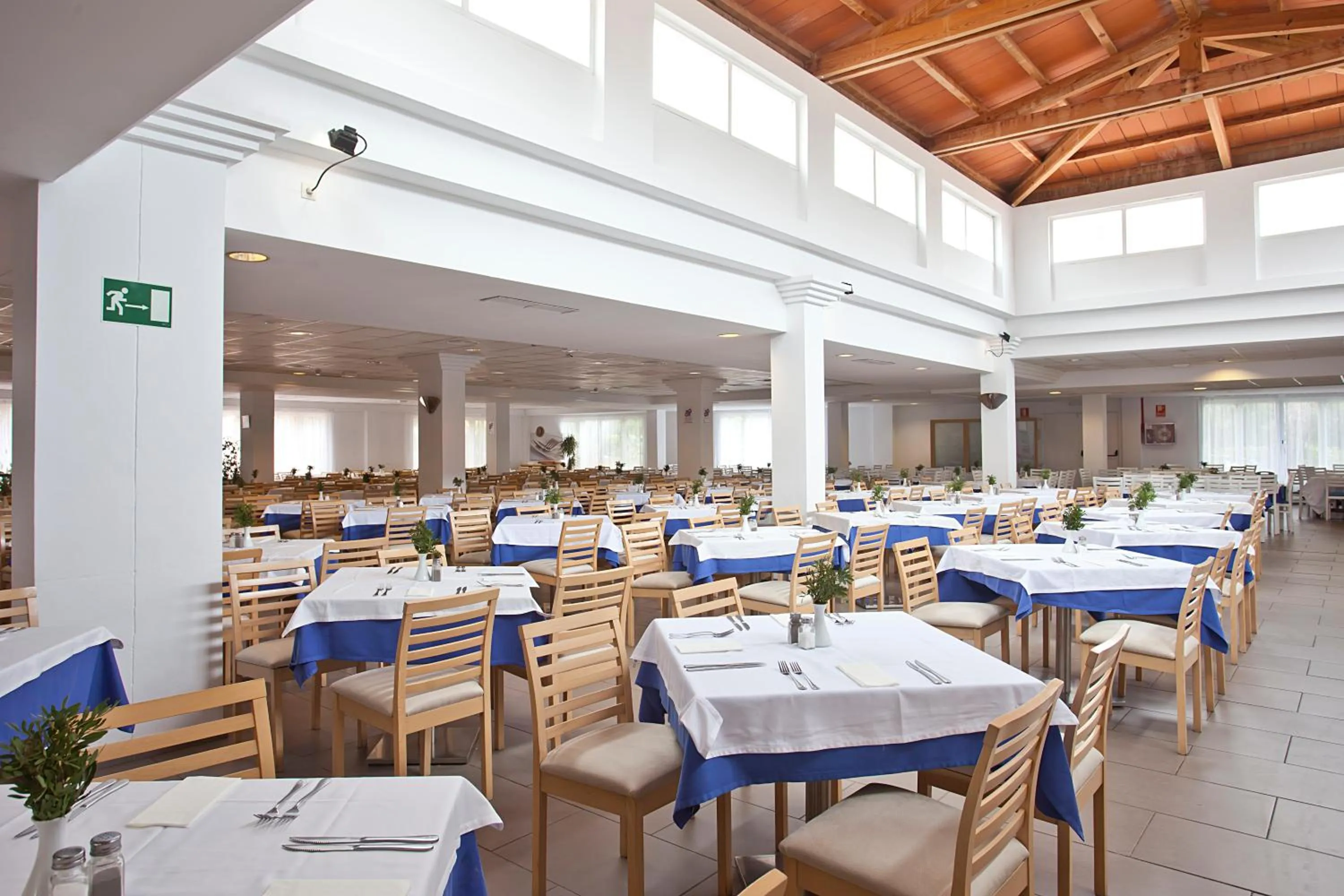 Restaurant/places to eat in HYB Eurocalas