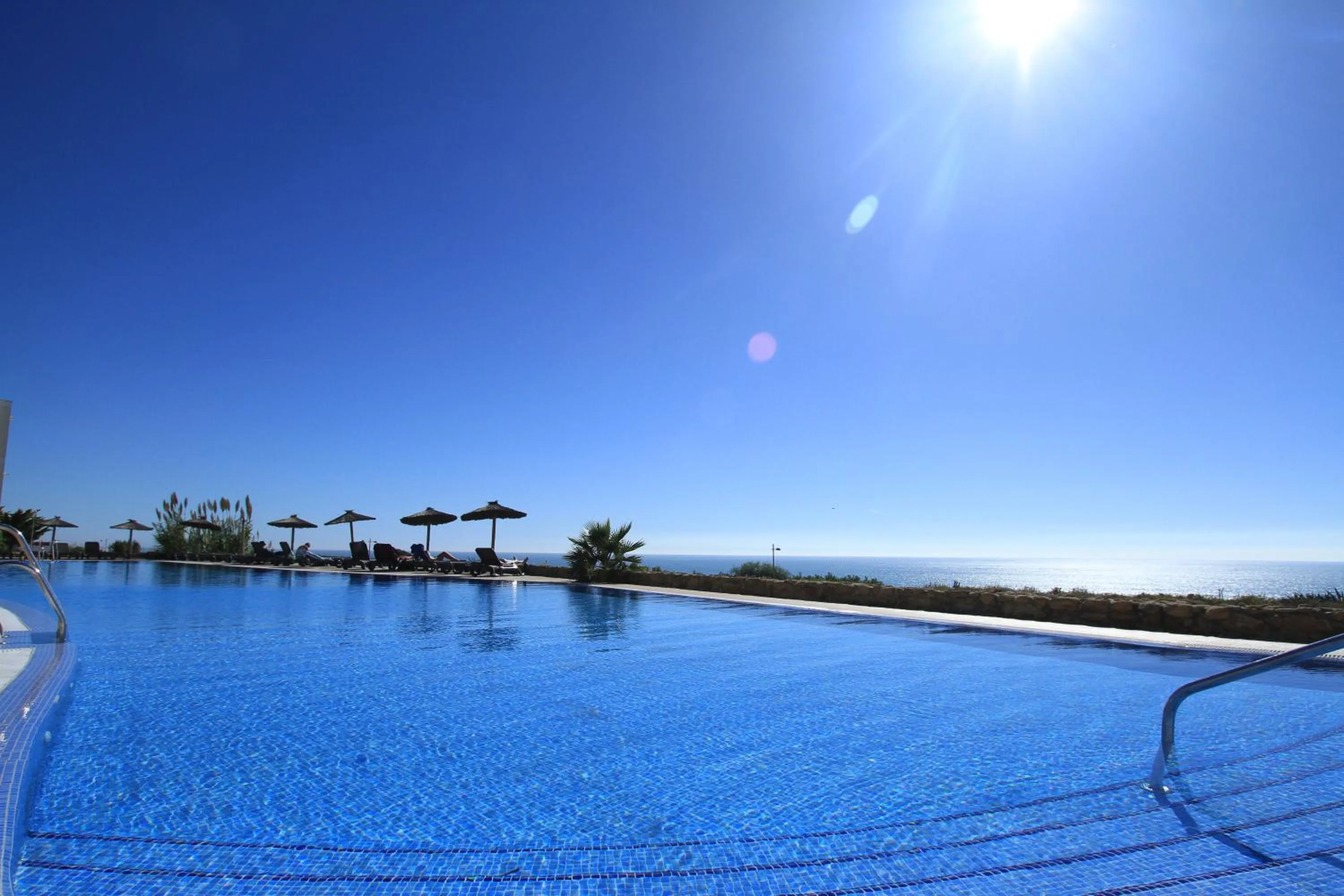 Swimming pool in Garbí Costa Luz