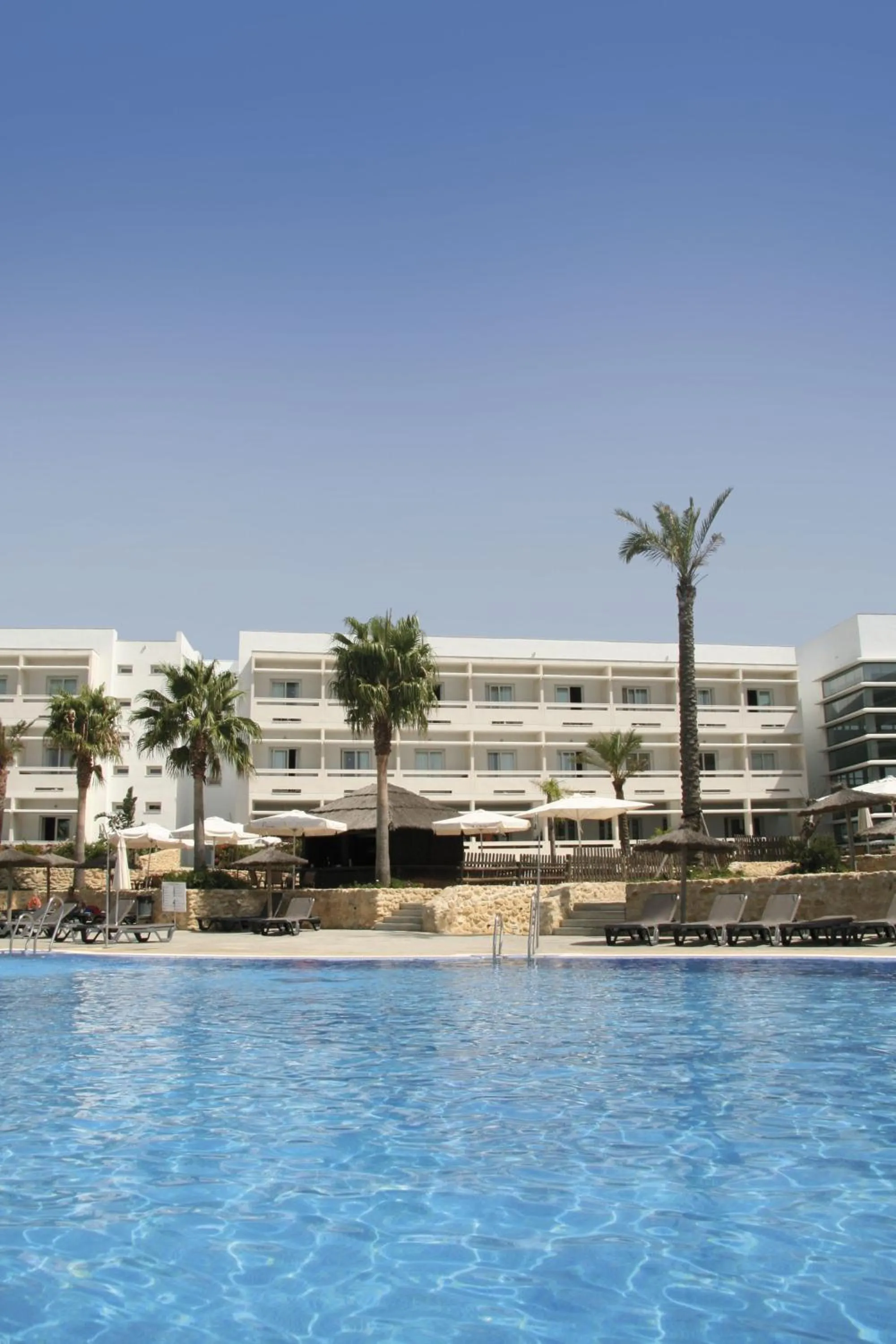 Swimming pool in Garbí Costa Luz