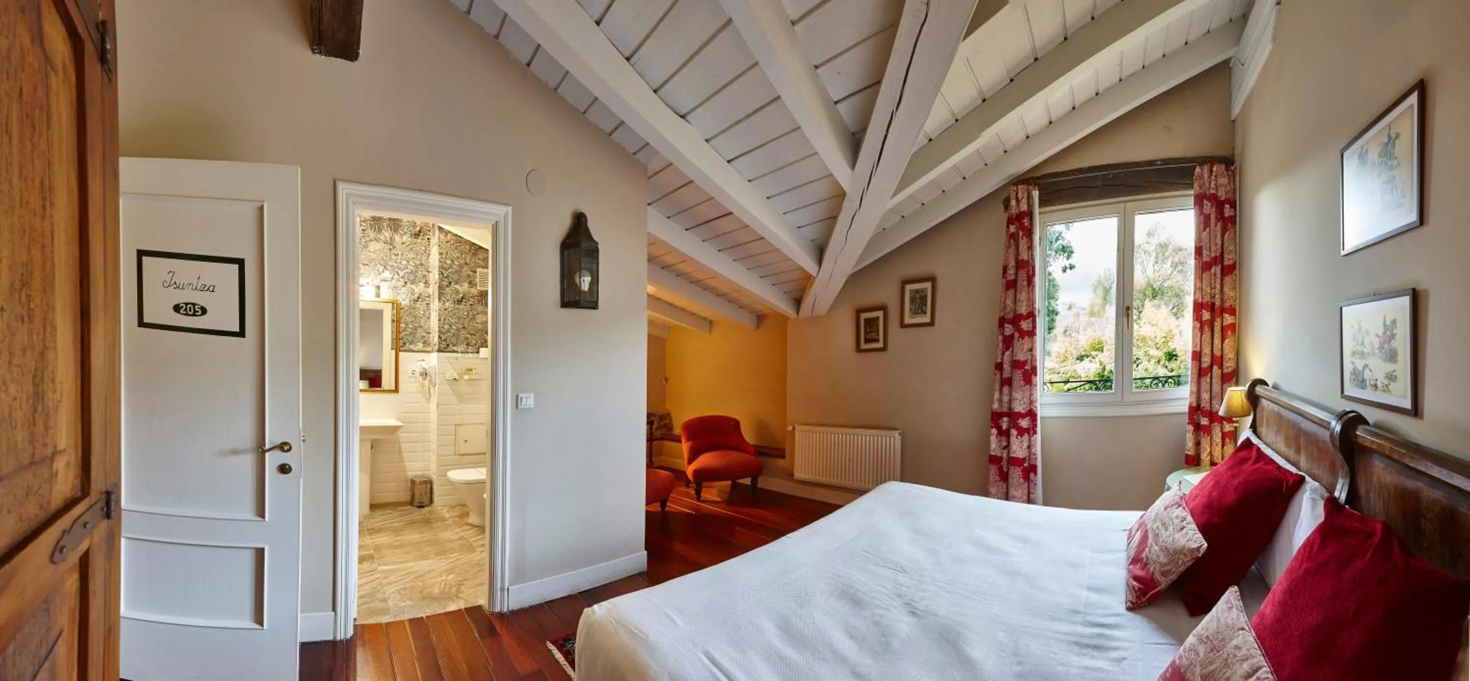 Bed in Hotel Zubieta