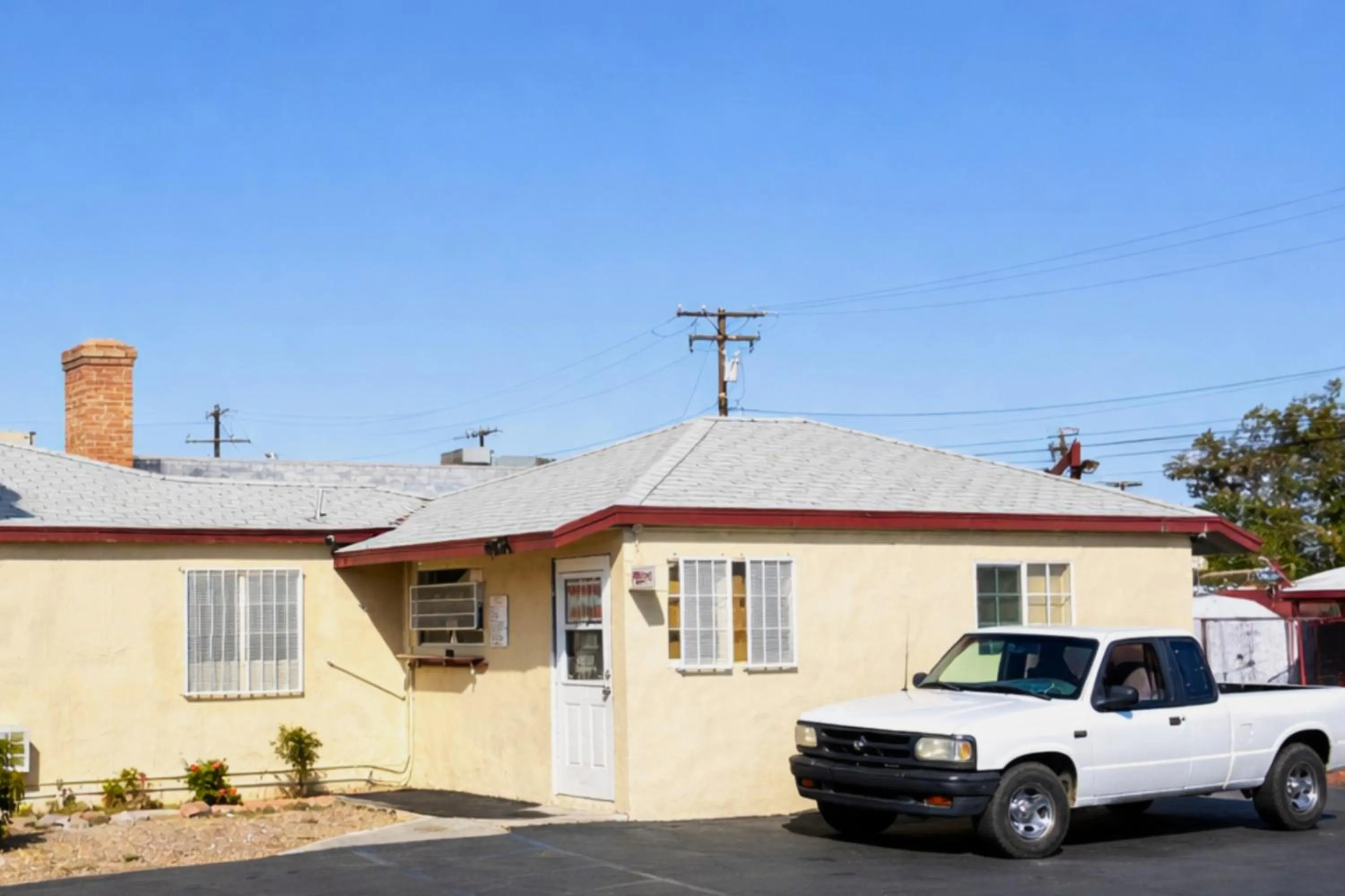 Parking in Sai Park Motel