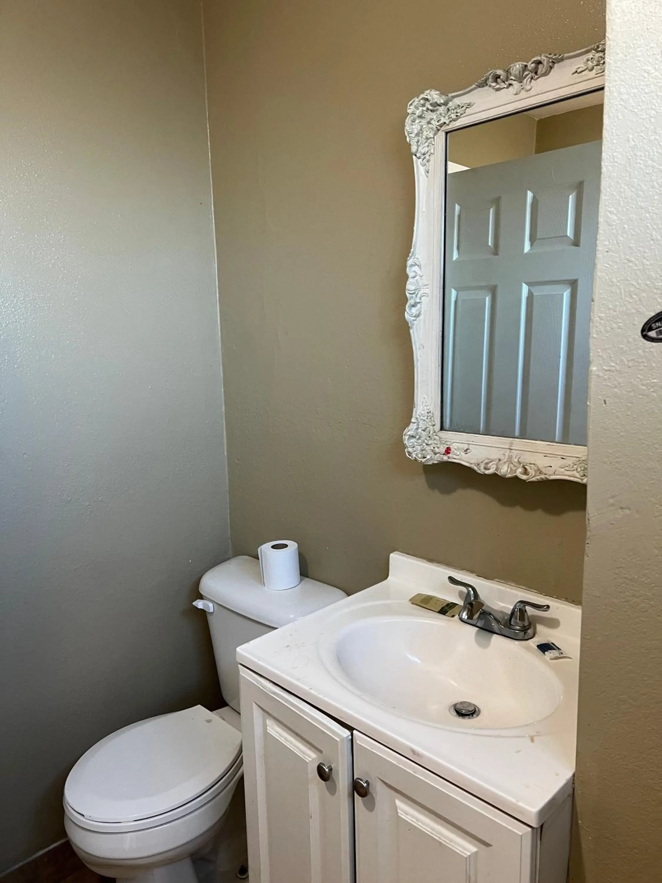 Bathroom in Sai Park Motel