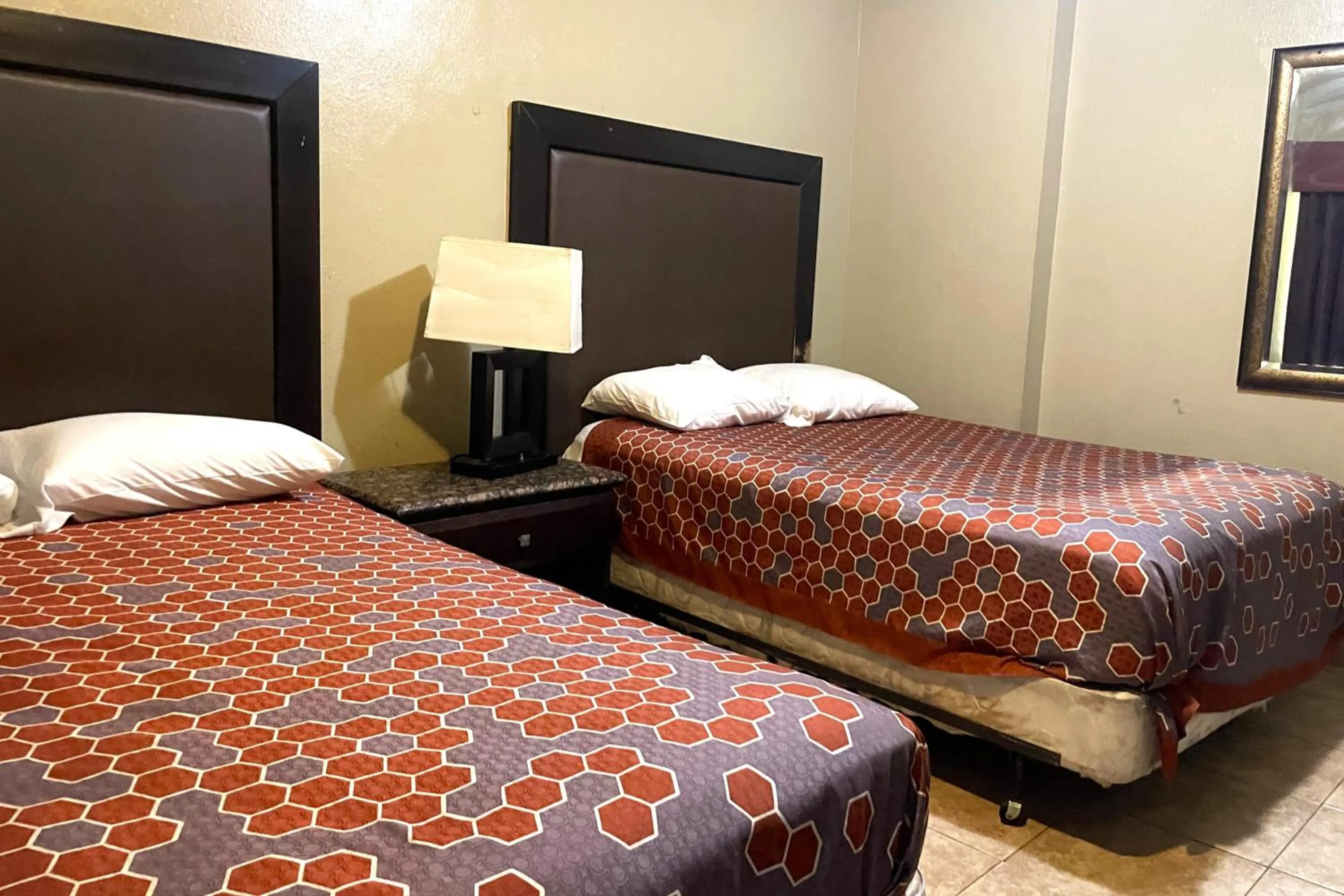 Bedroom, Bed in Sai Park Motel