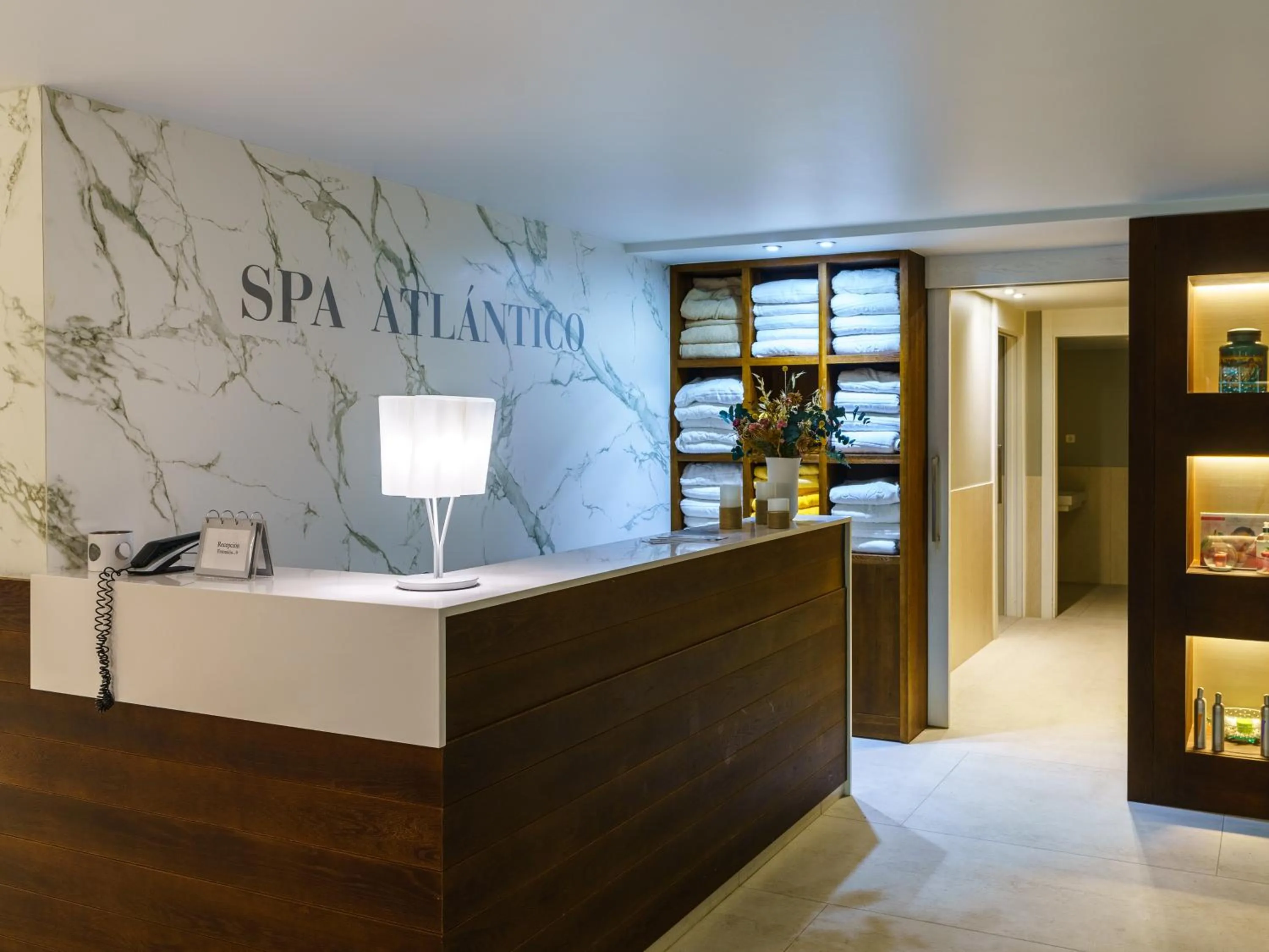 Lobby or reception in Hotel Spa Atlántico San Vicente do Mar