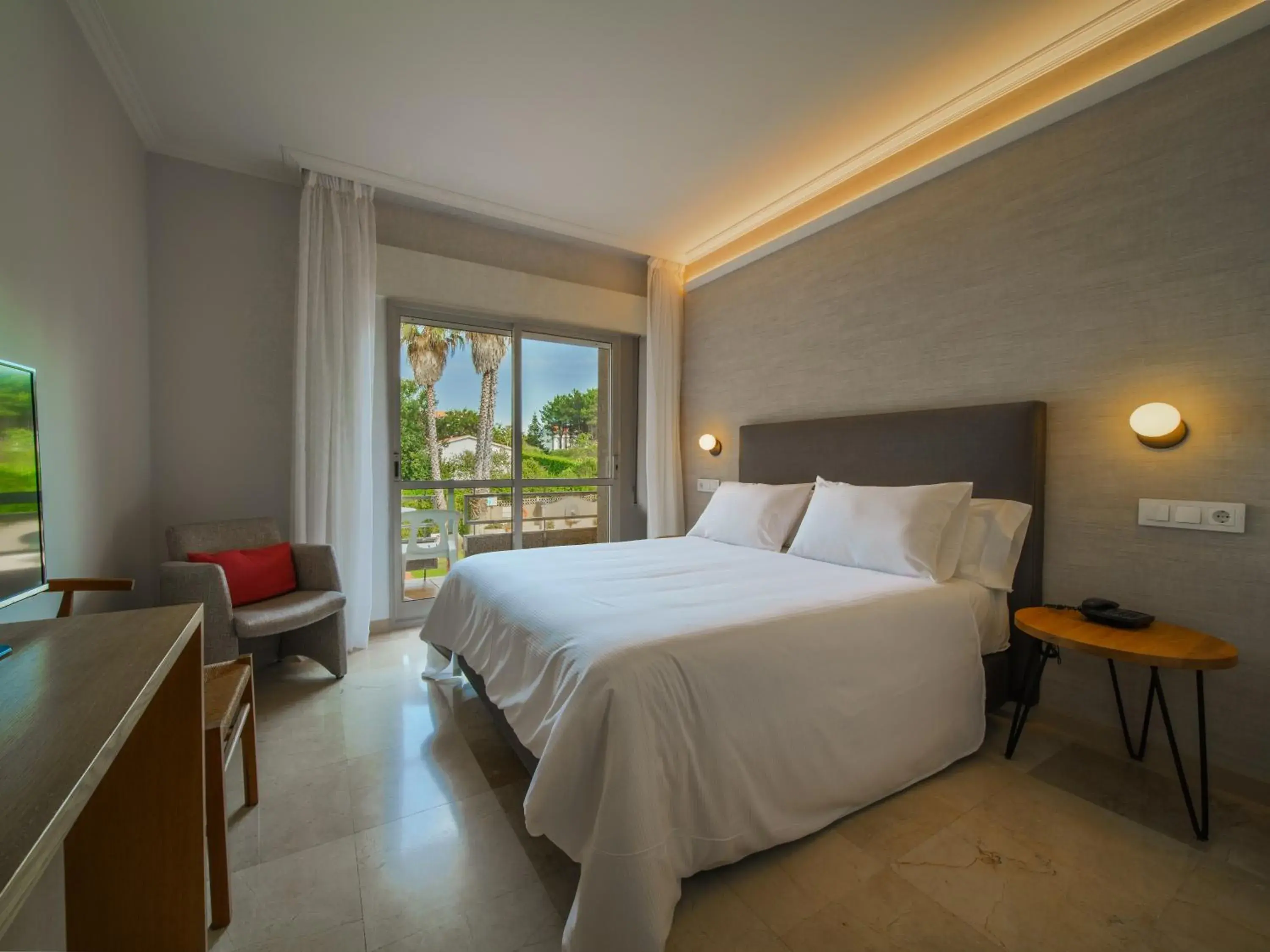 Economy Double or Twin Room in Hotel Spa Atlántico San Vicente do Mar Economy Double or Twin Room in Hotel Spa Atlántico San Vicente do Mar