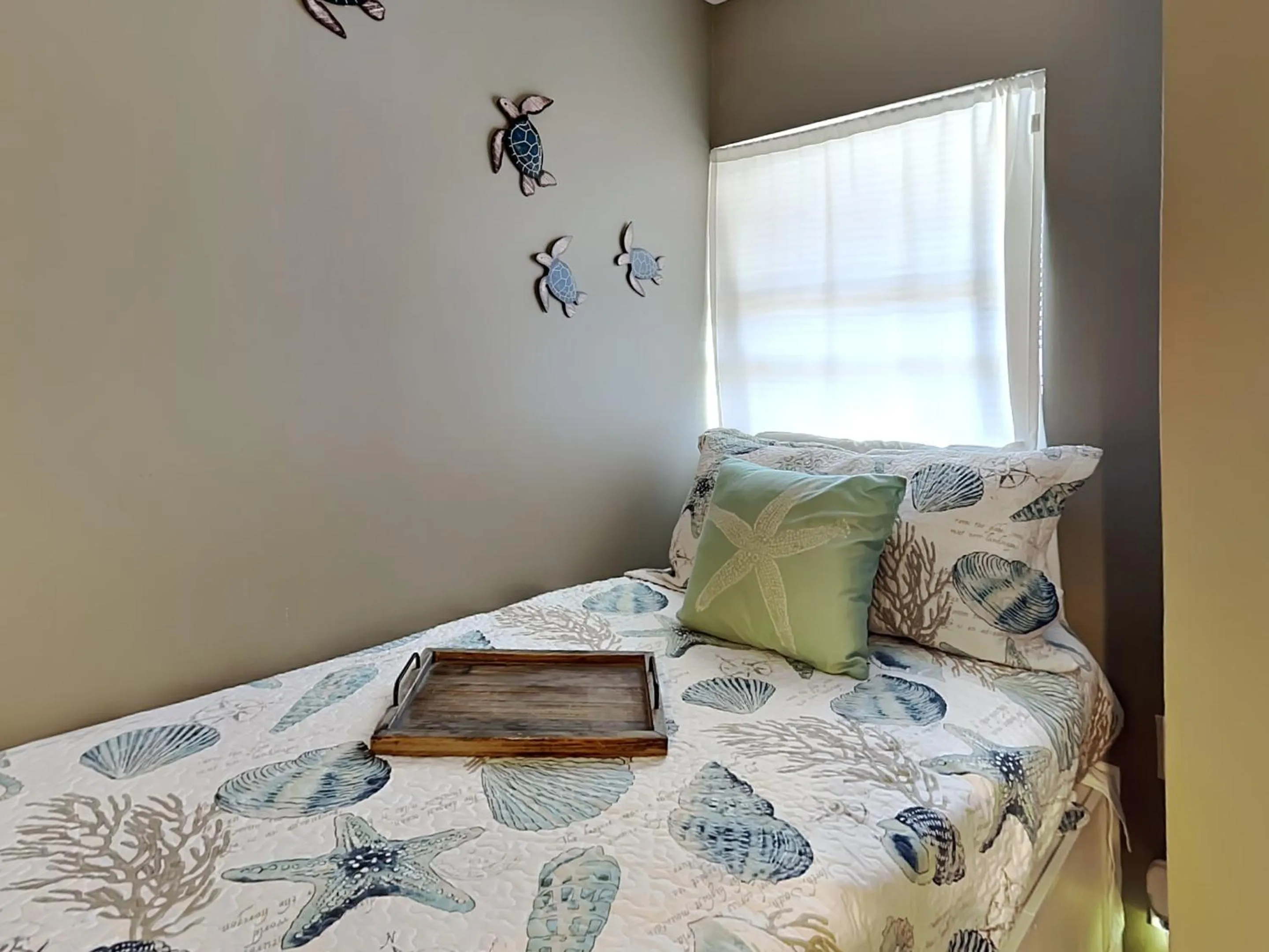 Bed in Colony Reef 3102