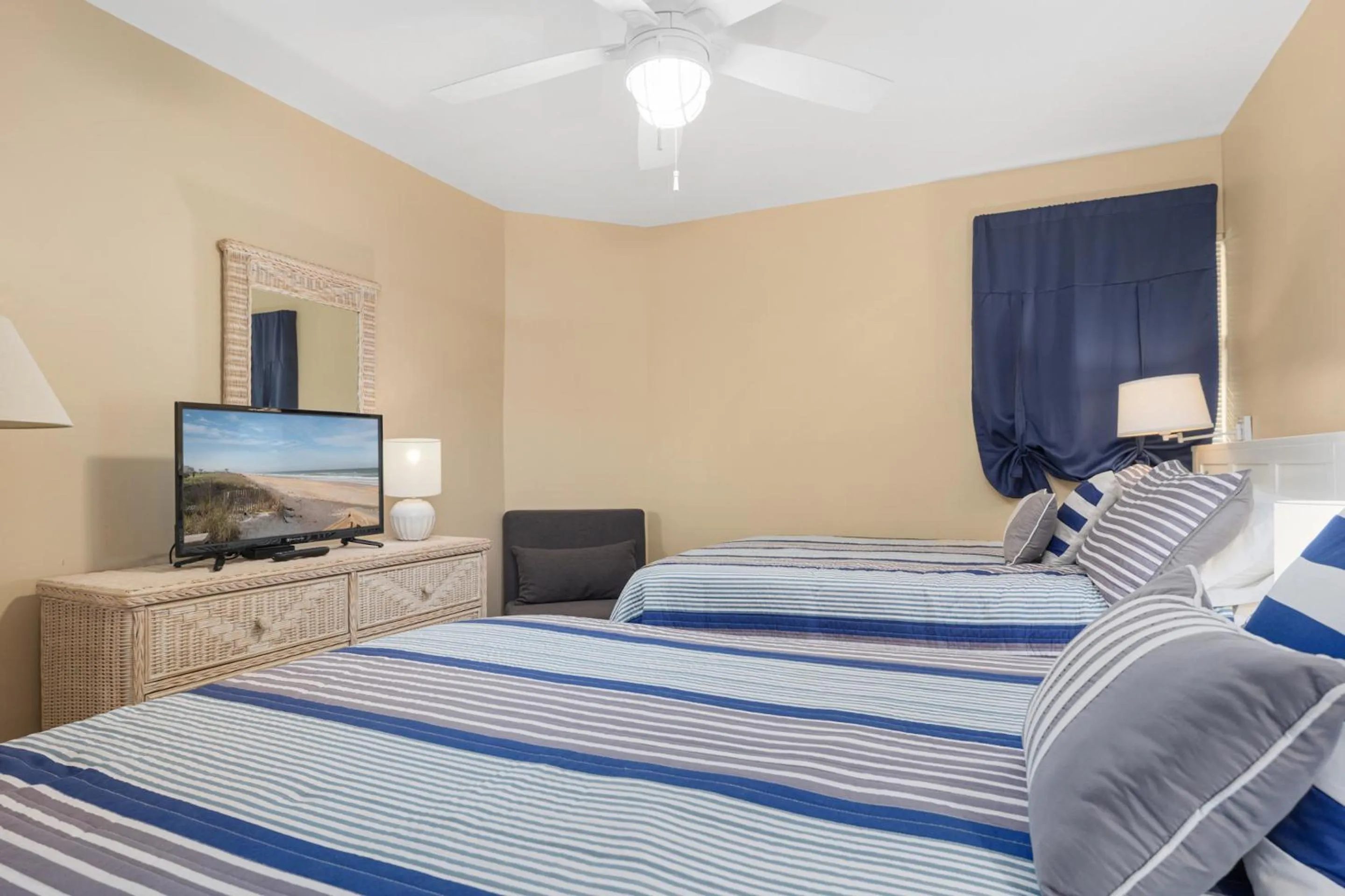 Property building, Bed in Colony Reef 3102
