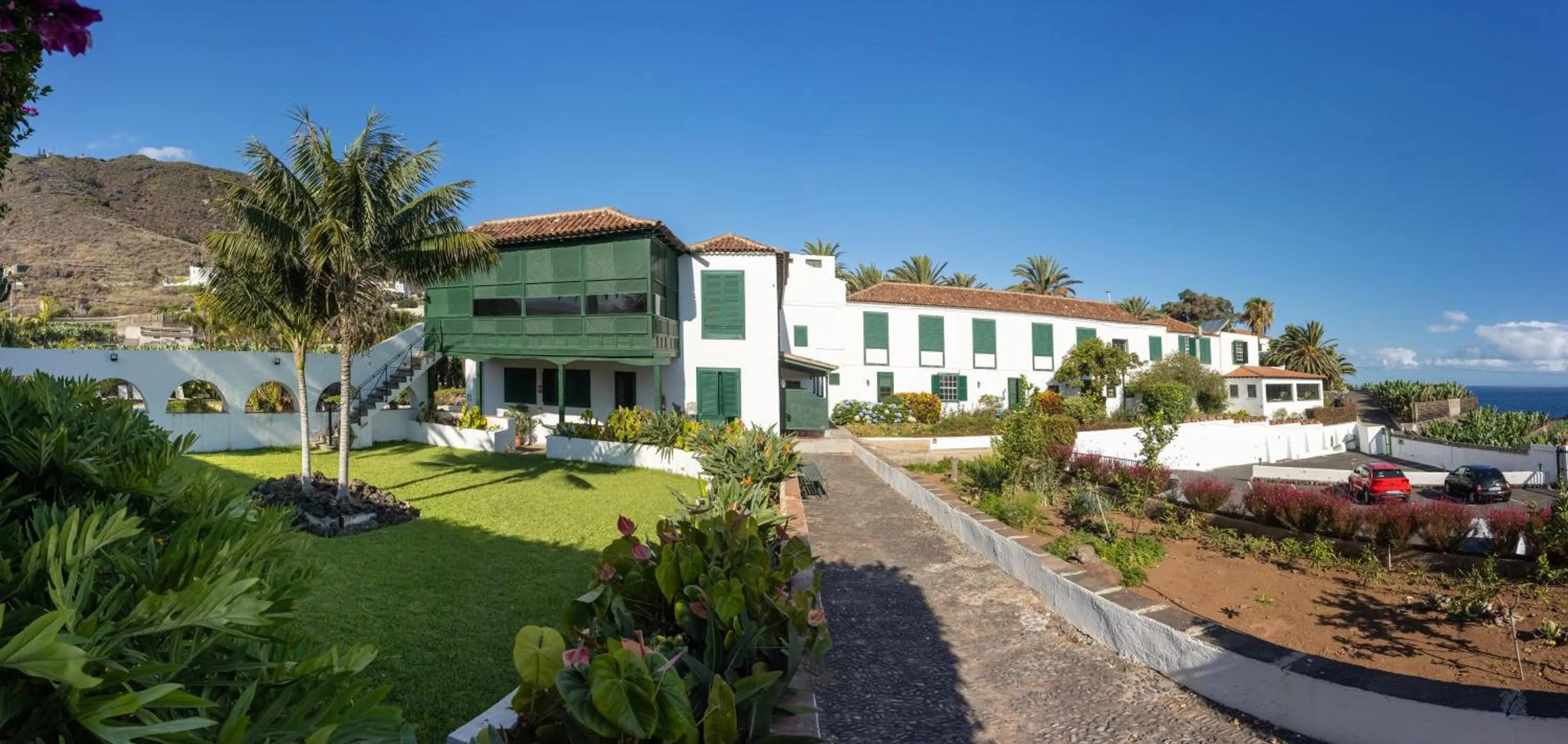 Property building in Hotel El Patio