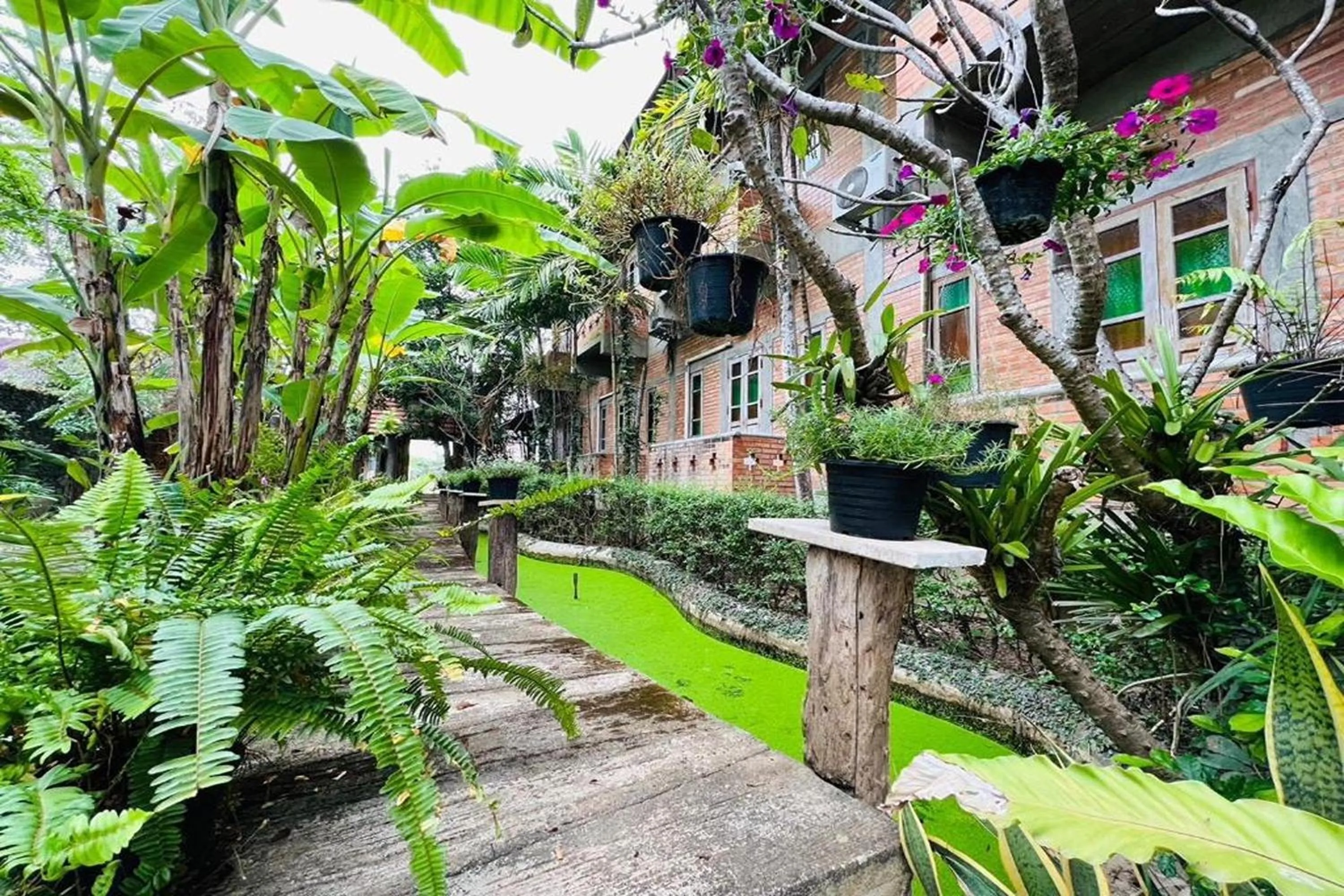 Property building in Amethyst Hotel Chiang Mai