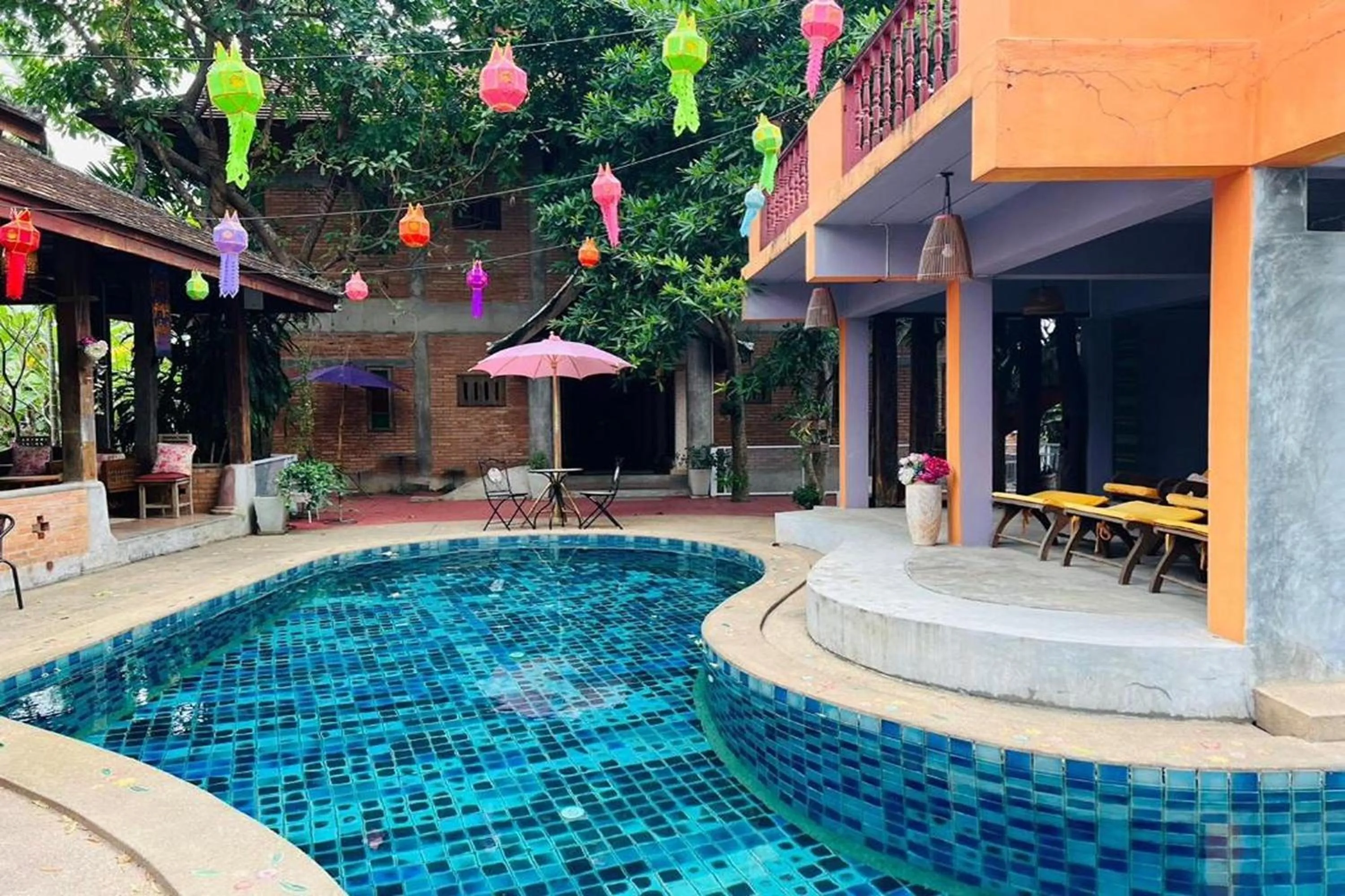 Property building in Amethyst Hotel Chiang Mai