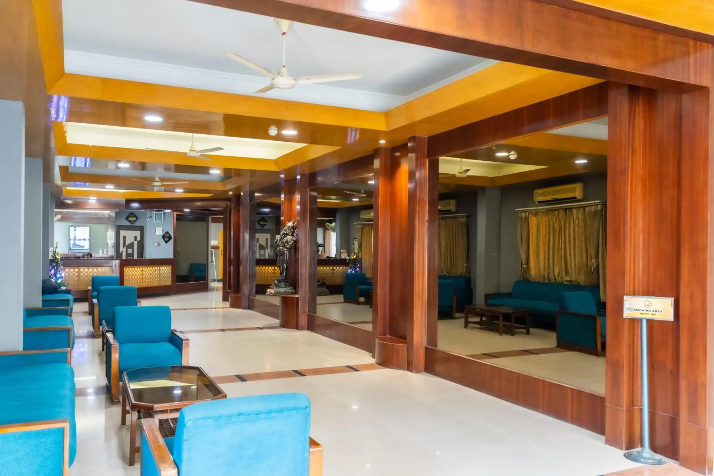 Lobby or reception in Hotel Kant Palace Lobby or reception in Hotel Kant Palace