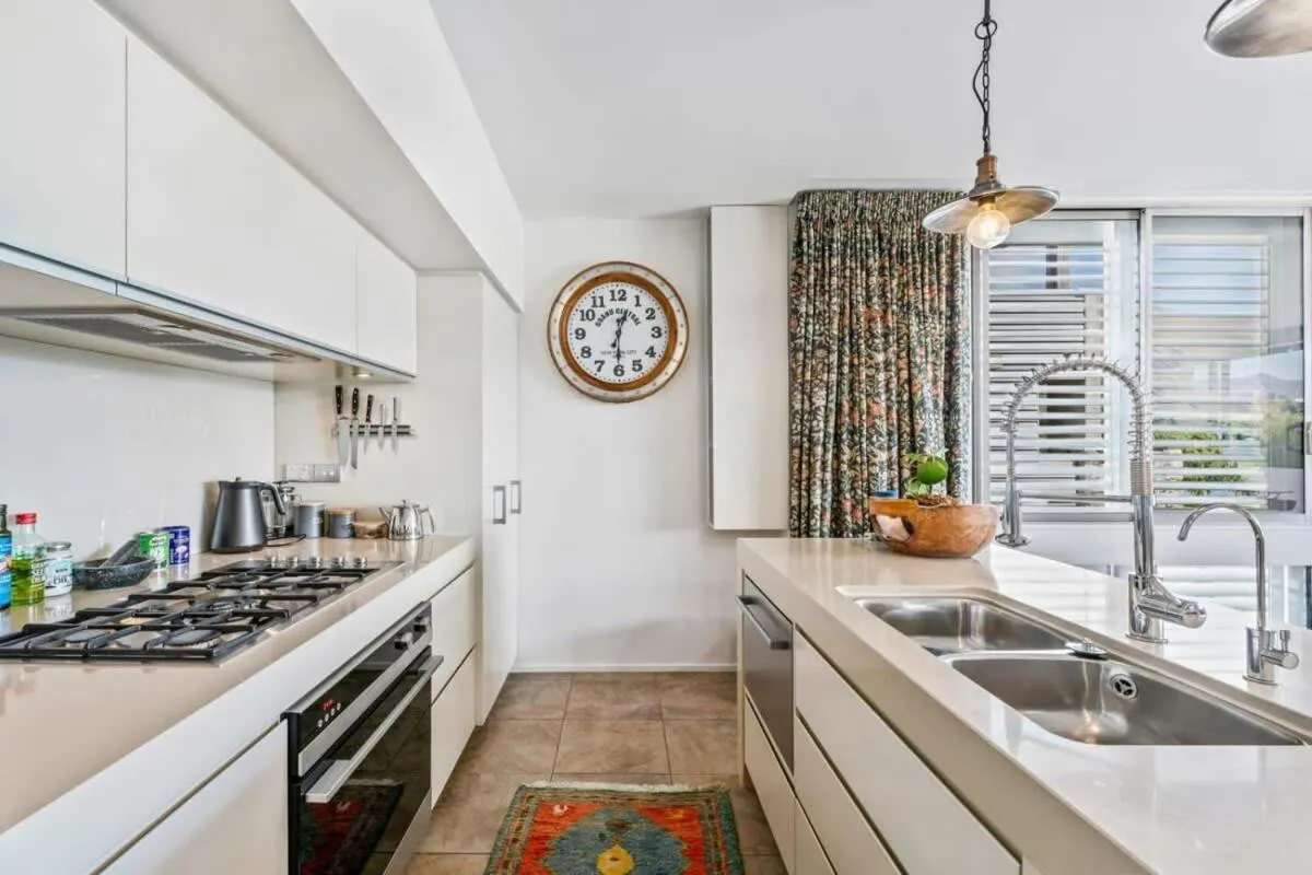 Pembroke Luxury Apartment