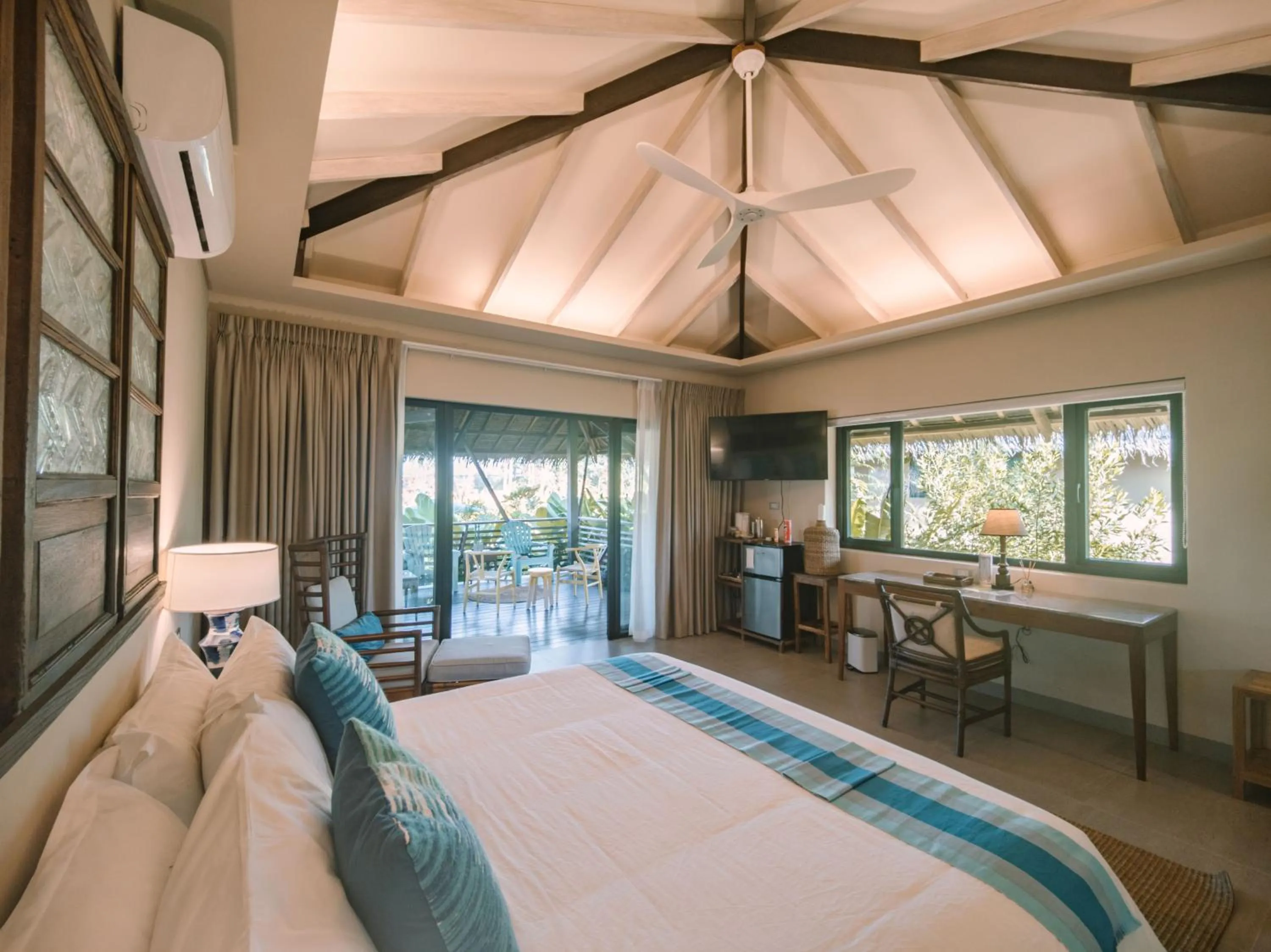 Bed in Kaimana Resort Siargao