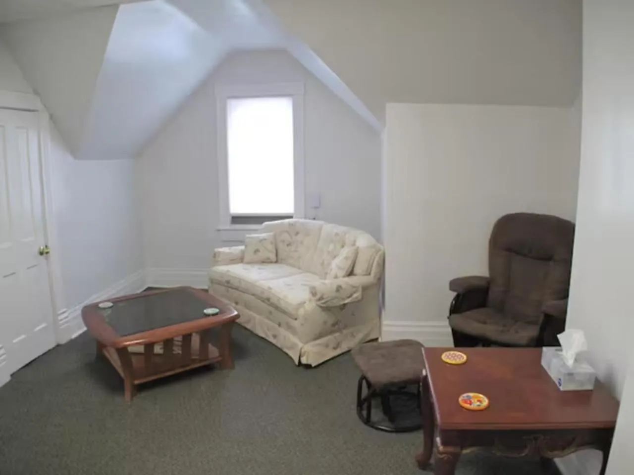 Seating area, Bed in Wolseley the heart of the city !