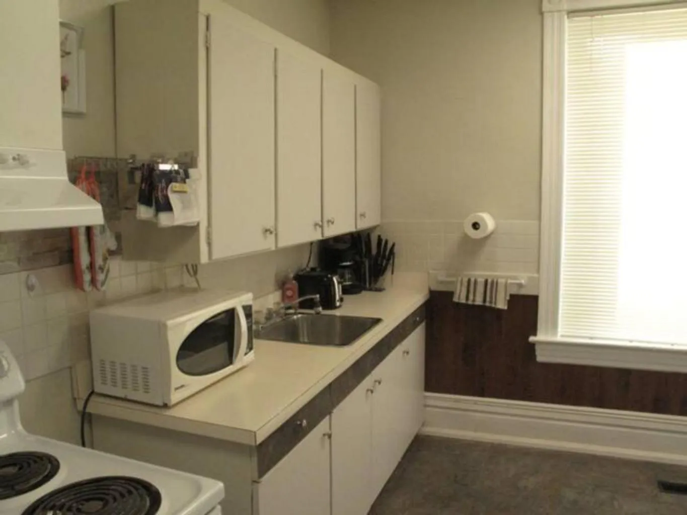 Kitchen or kitchenette in Wolseley the heart of the city !