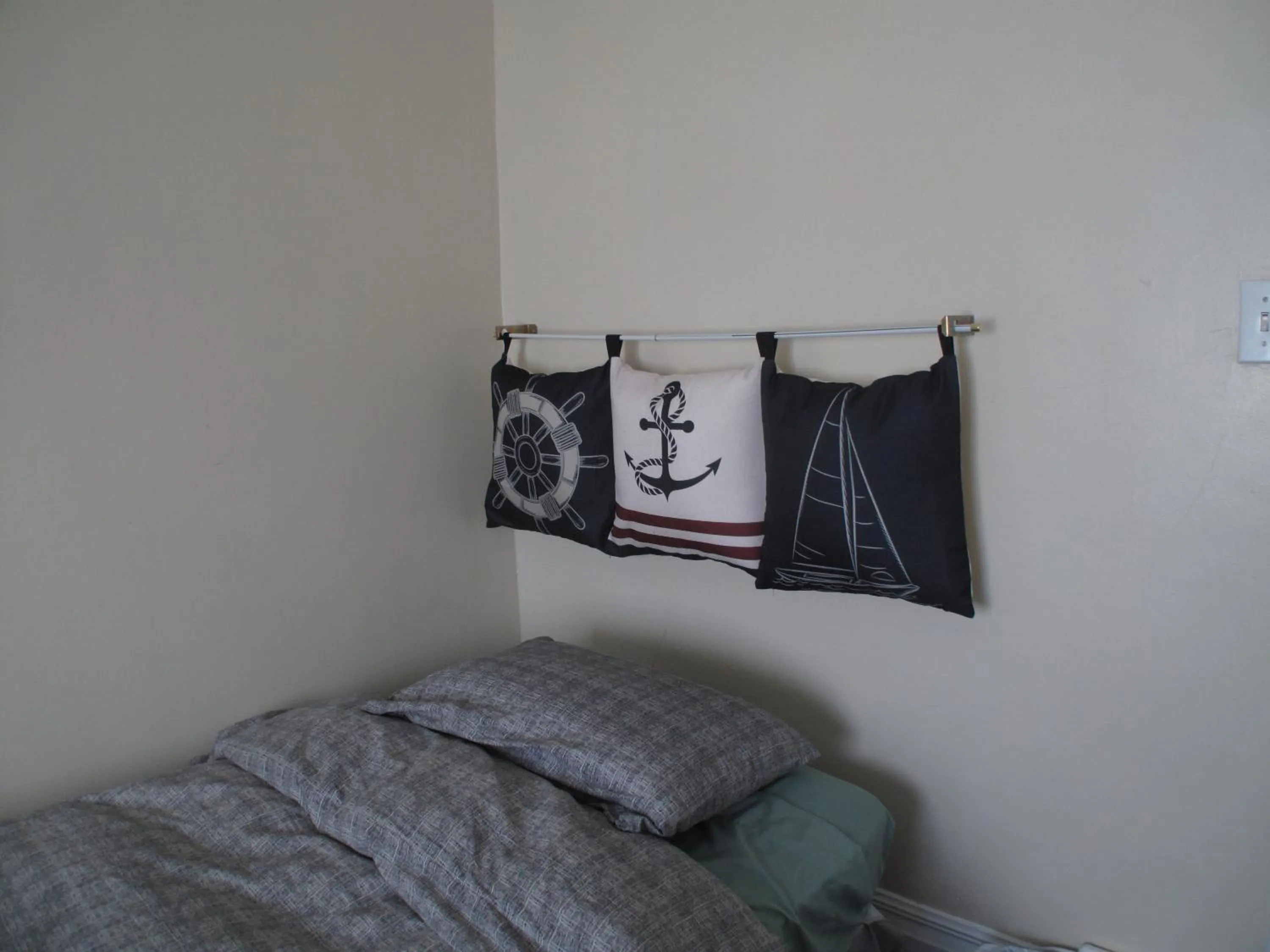 Bed in Wolseley the heart of the city !