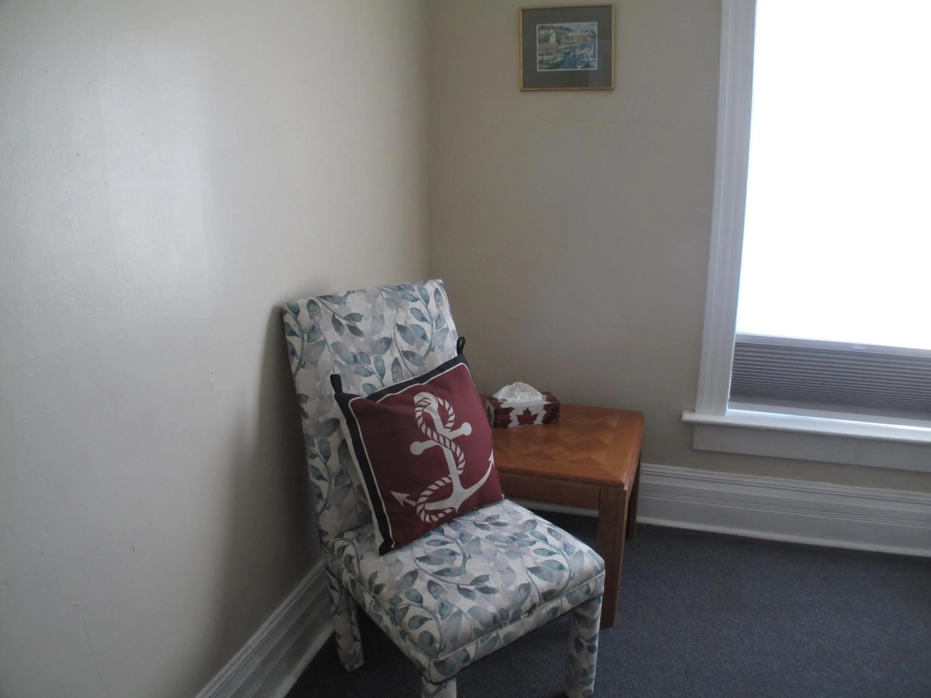 Seating area in Wolseley the heart of the city !