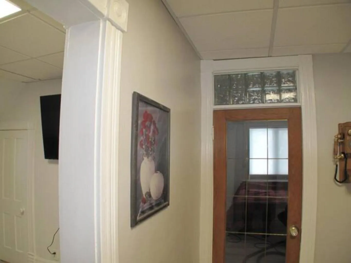 Facade/entrance in Wolseley the heart of the city !