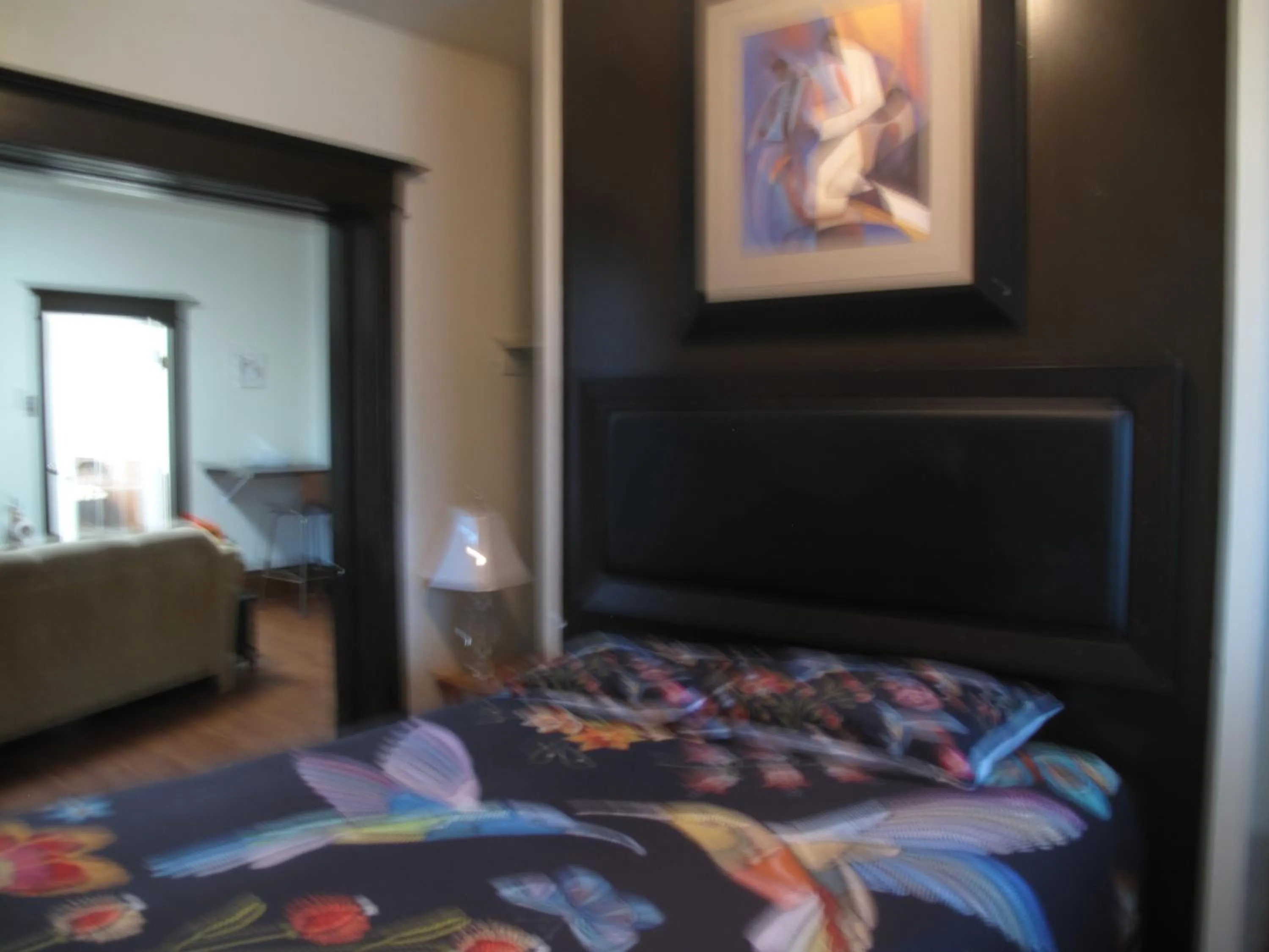 Bedroom, Bed in Wolseley the heart of the city !