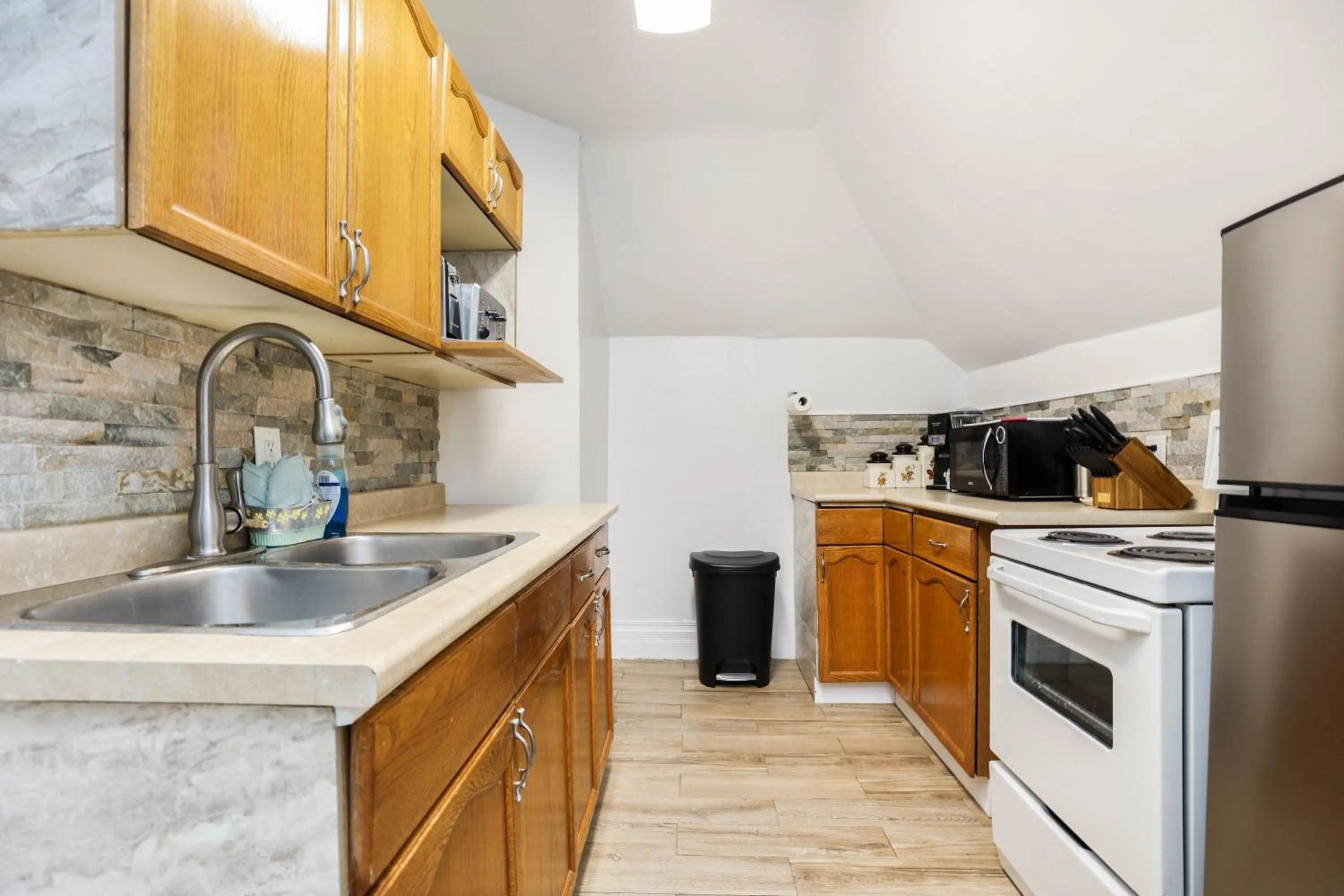 Kitchen or kitchenette in Wolseley the heart of the city !