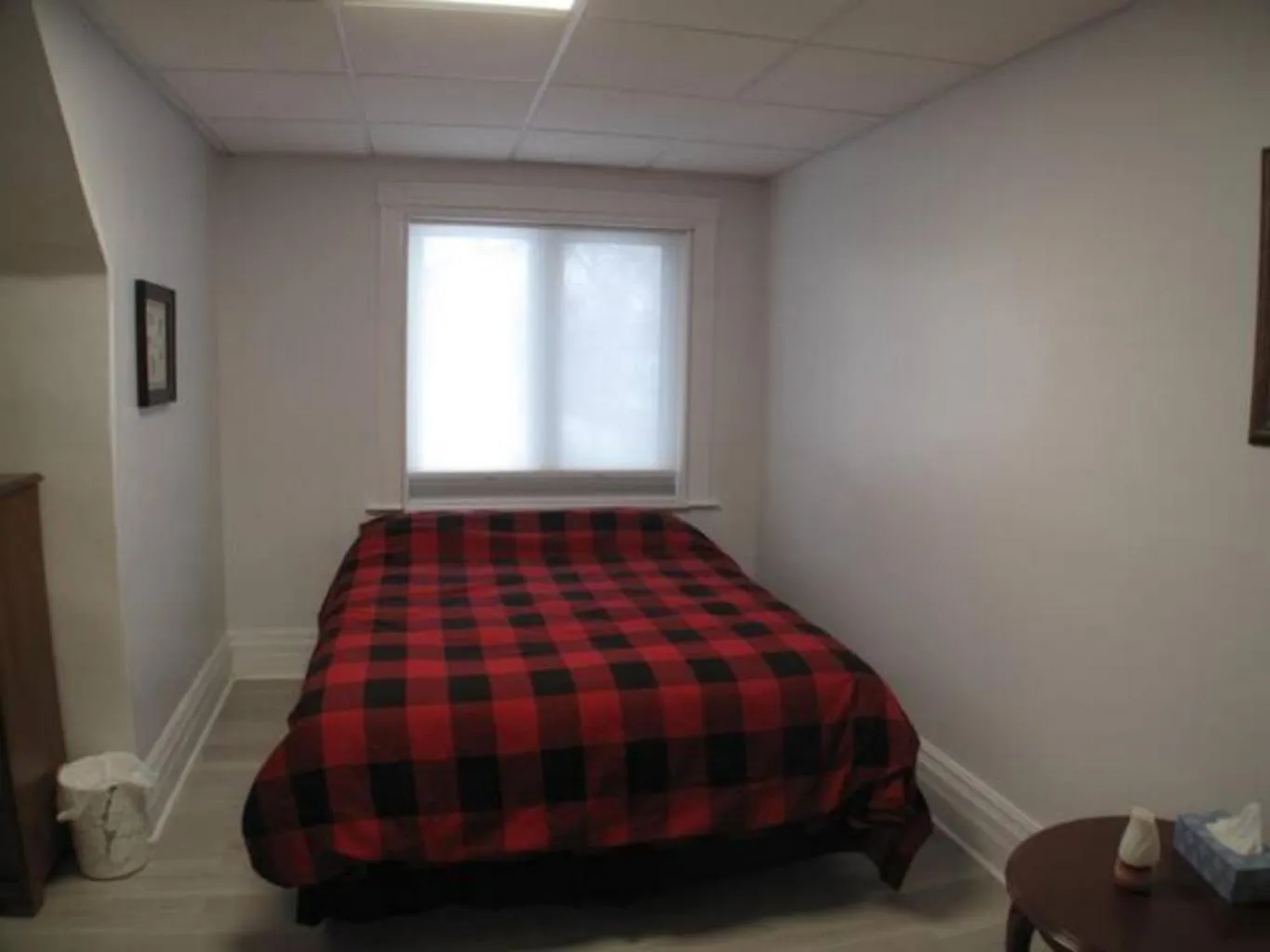 Bedroom, Bed in Wolseley the heart of the city !