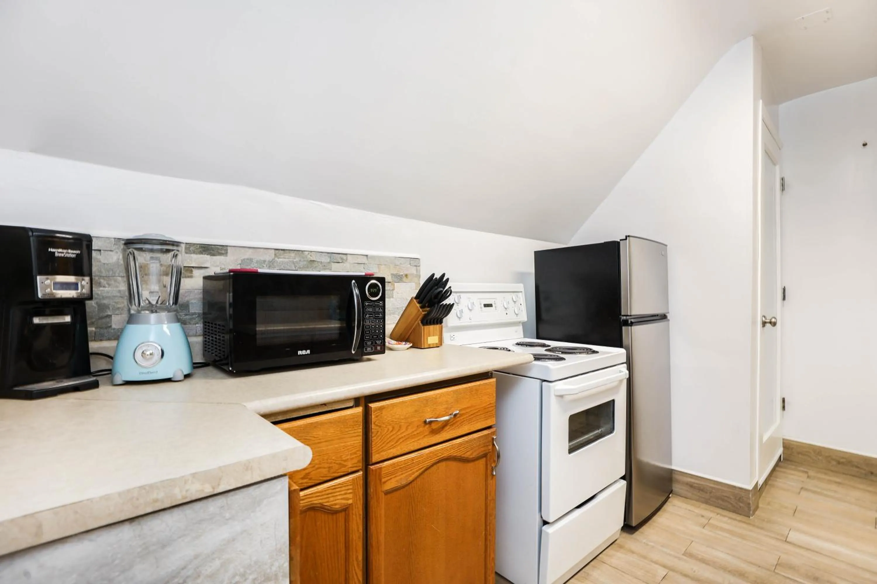 Kitchen or kitchenette in Wolseley the heart of the city !