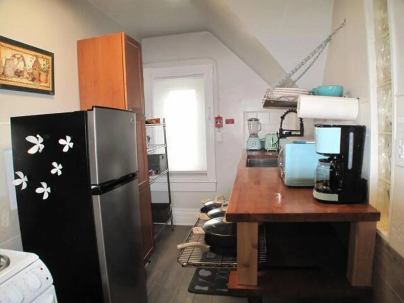 Kitchen or kitchenette in Wolseley the heart of the city !