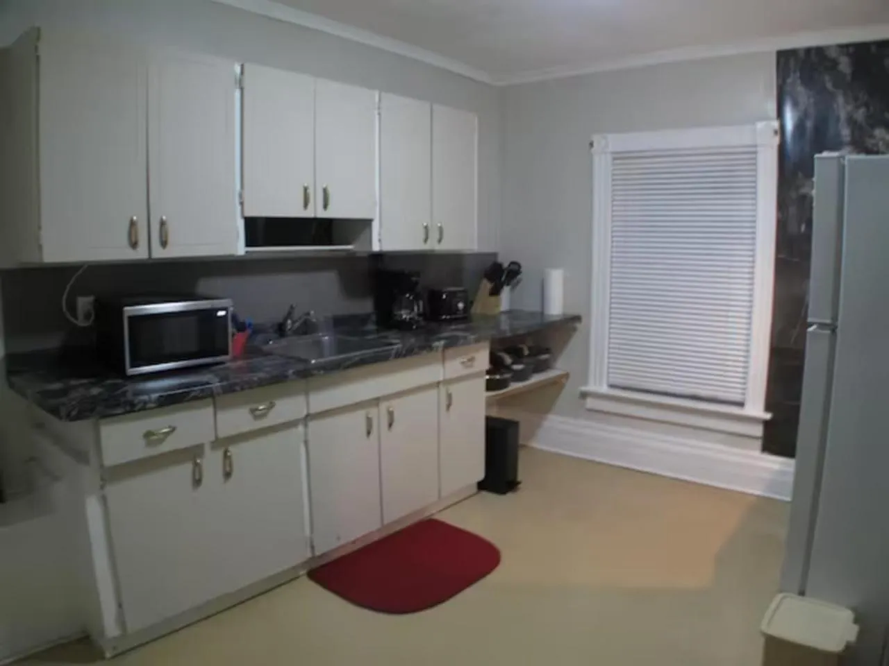 Kitchen or kitchenette in Wolseley the heart of the city !