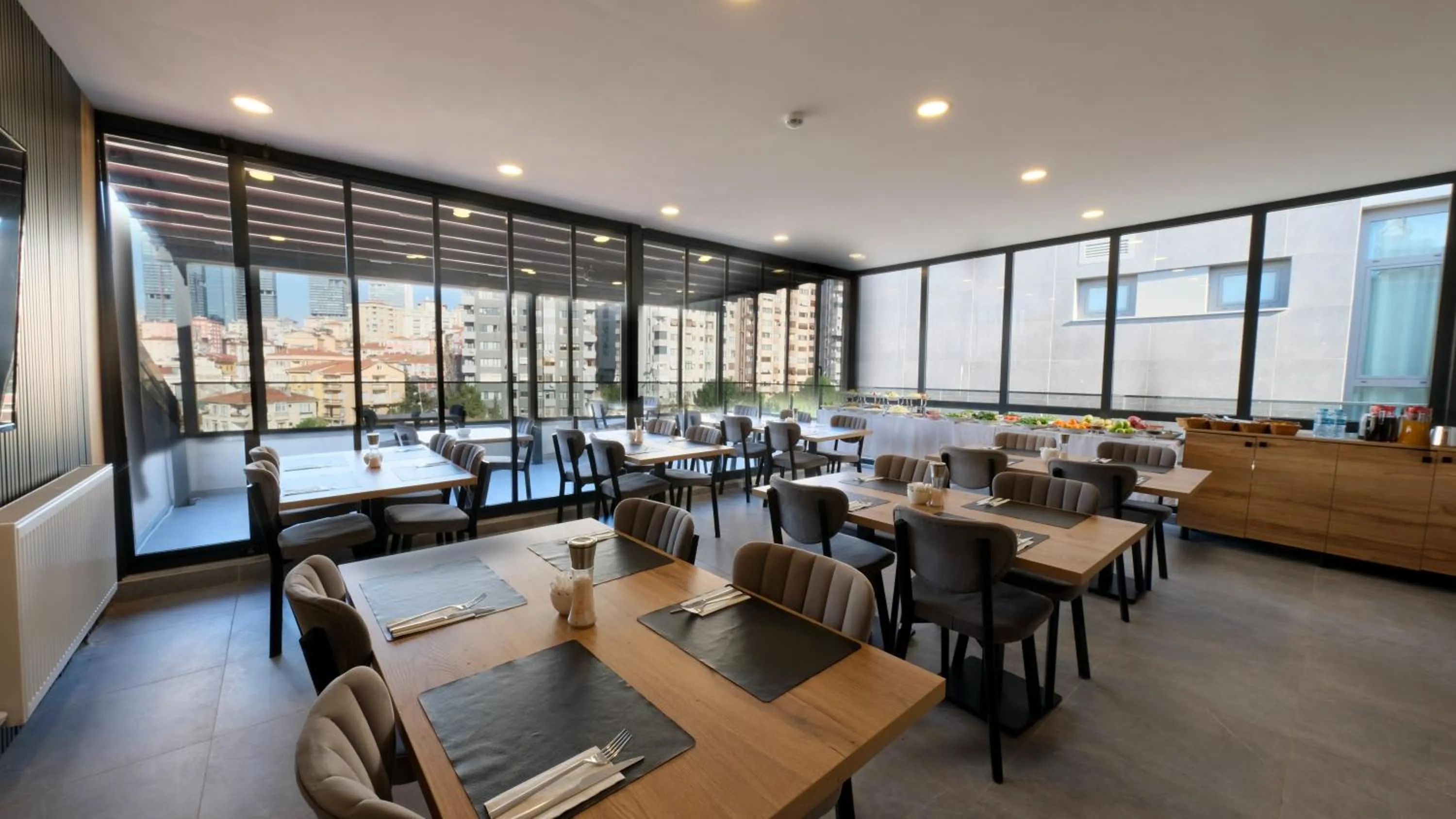 Dining area in Sirius Hotel Deluxe