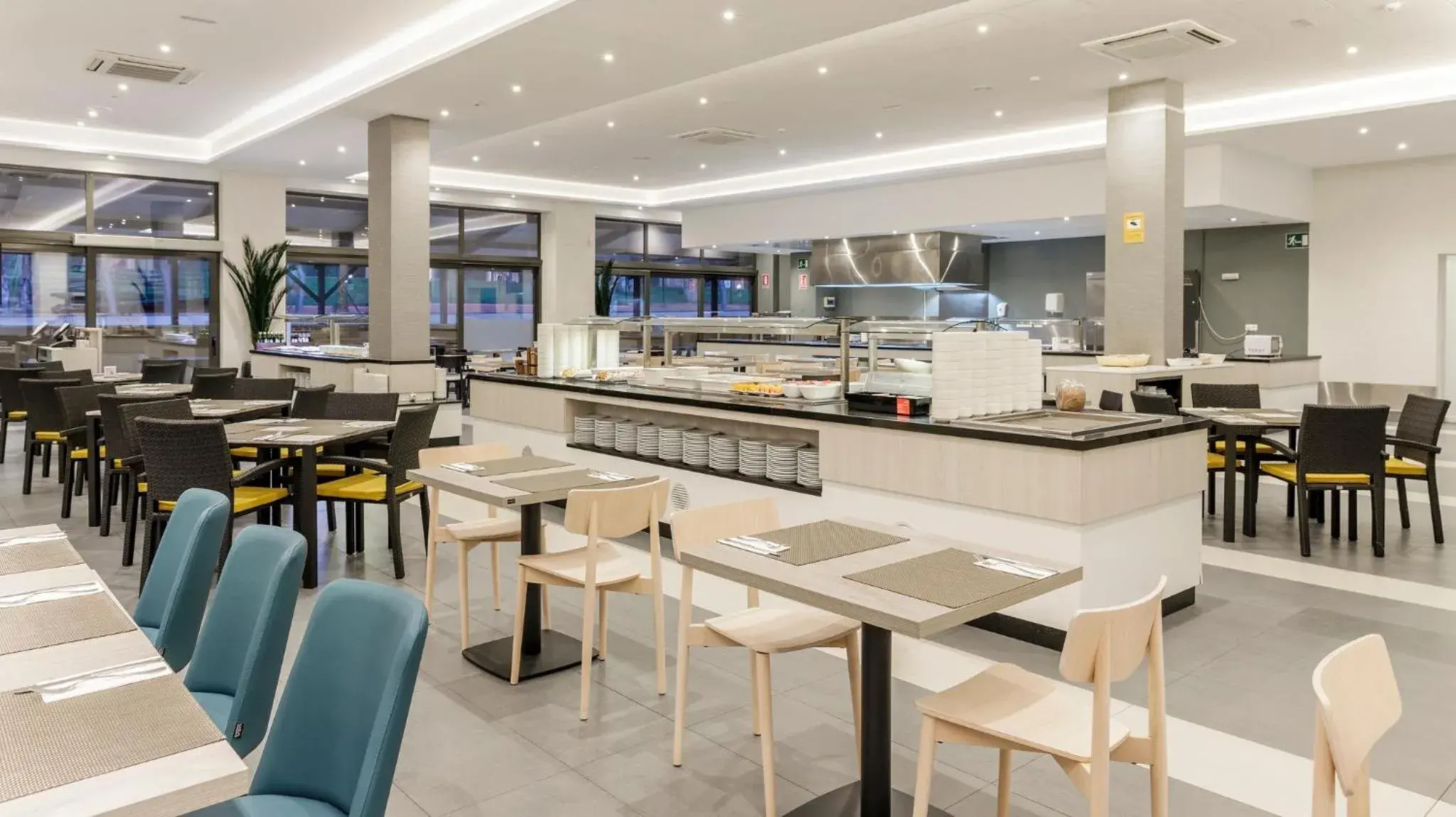 Restaurant/places to eat in Ilunion Sancti Petri Restaurant/places to eat in Ilunion Sancti Petri