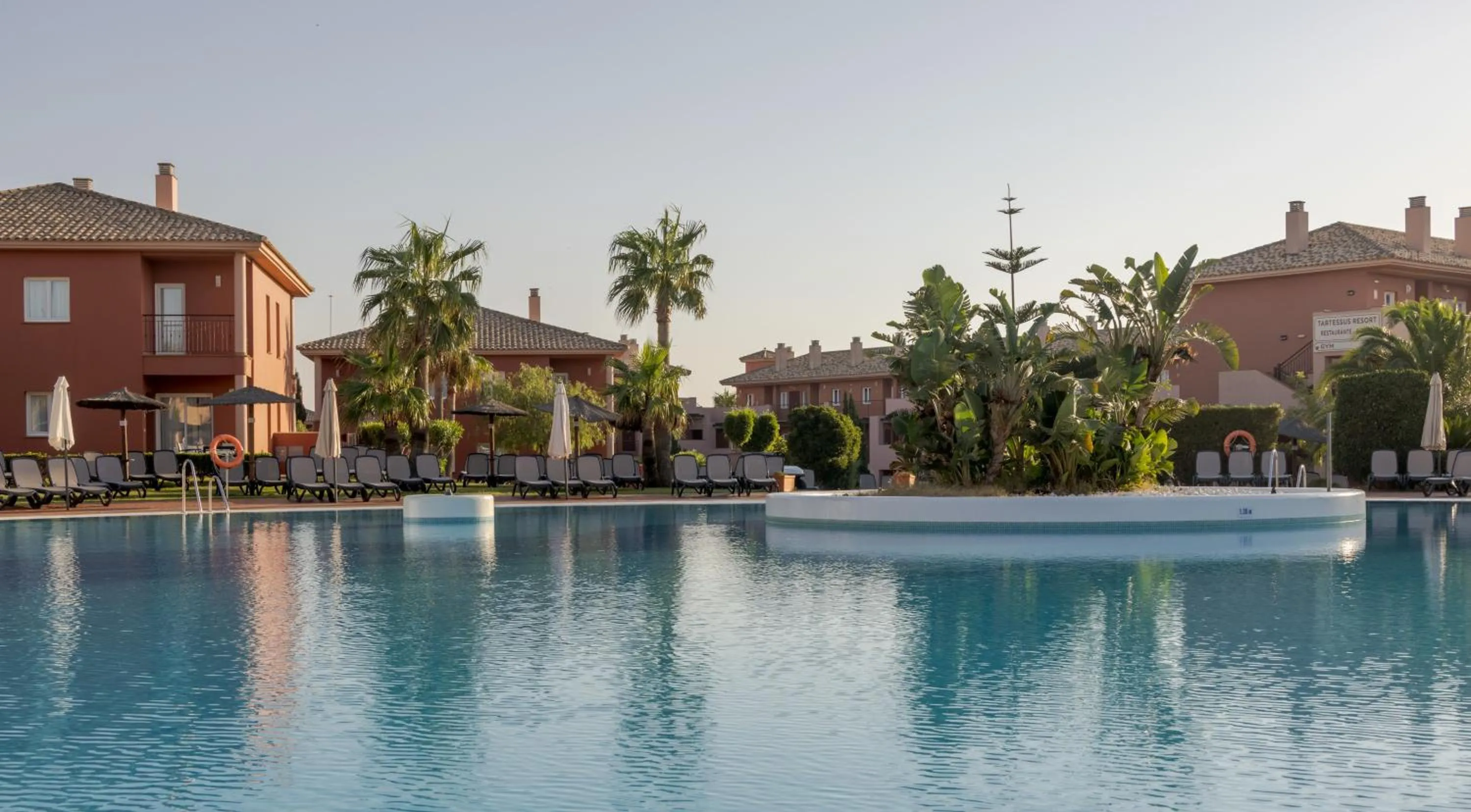 Swimming pool in Ilunion Sancti Petri