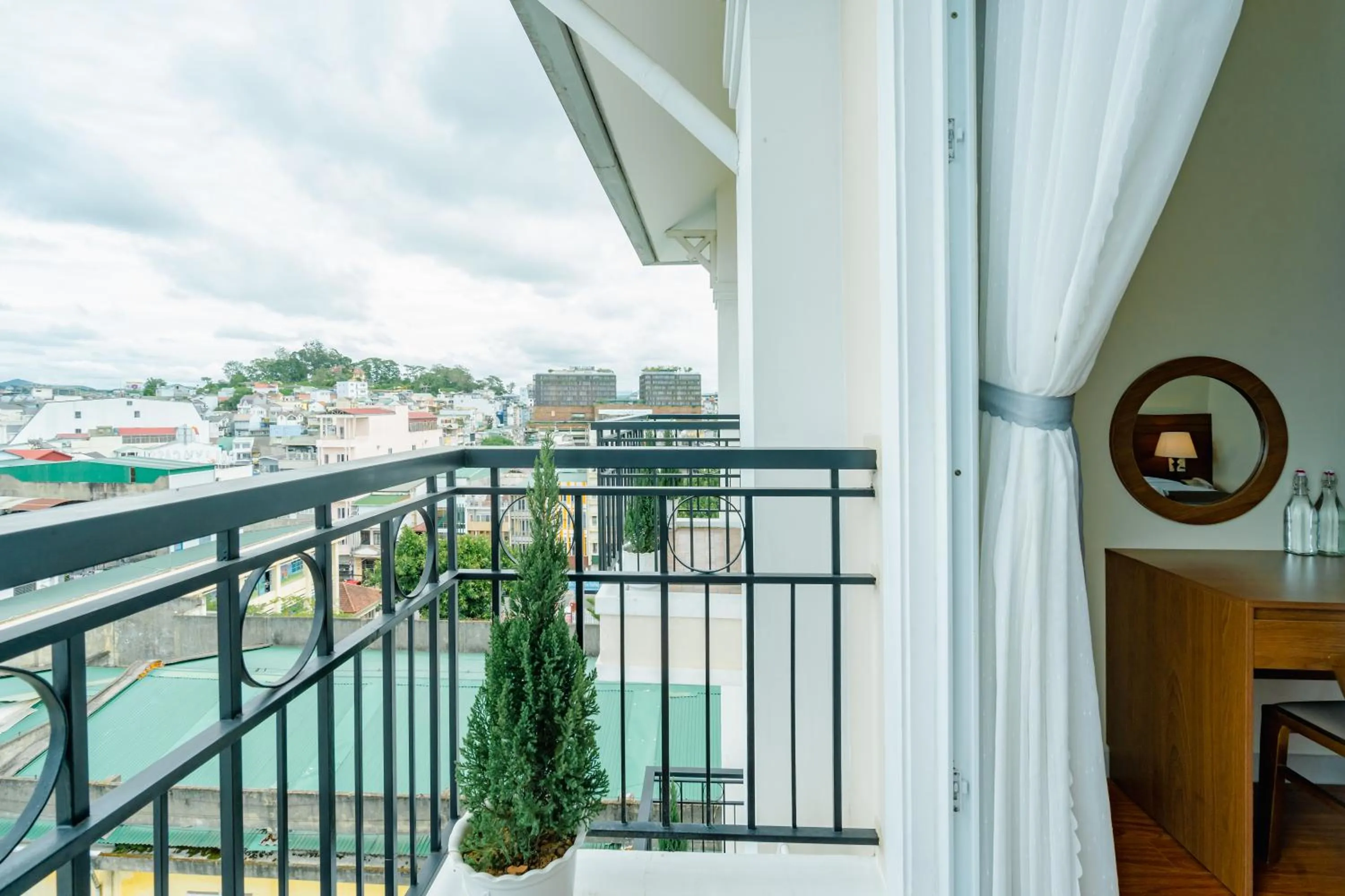 Property building in Bombo DaLat Hotel