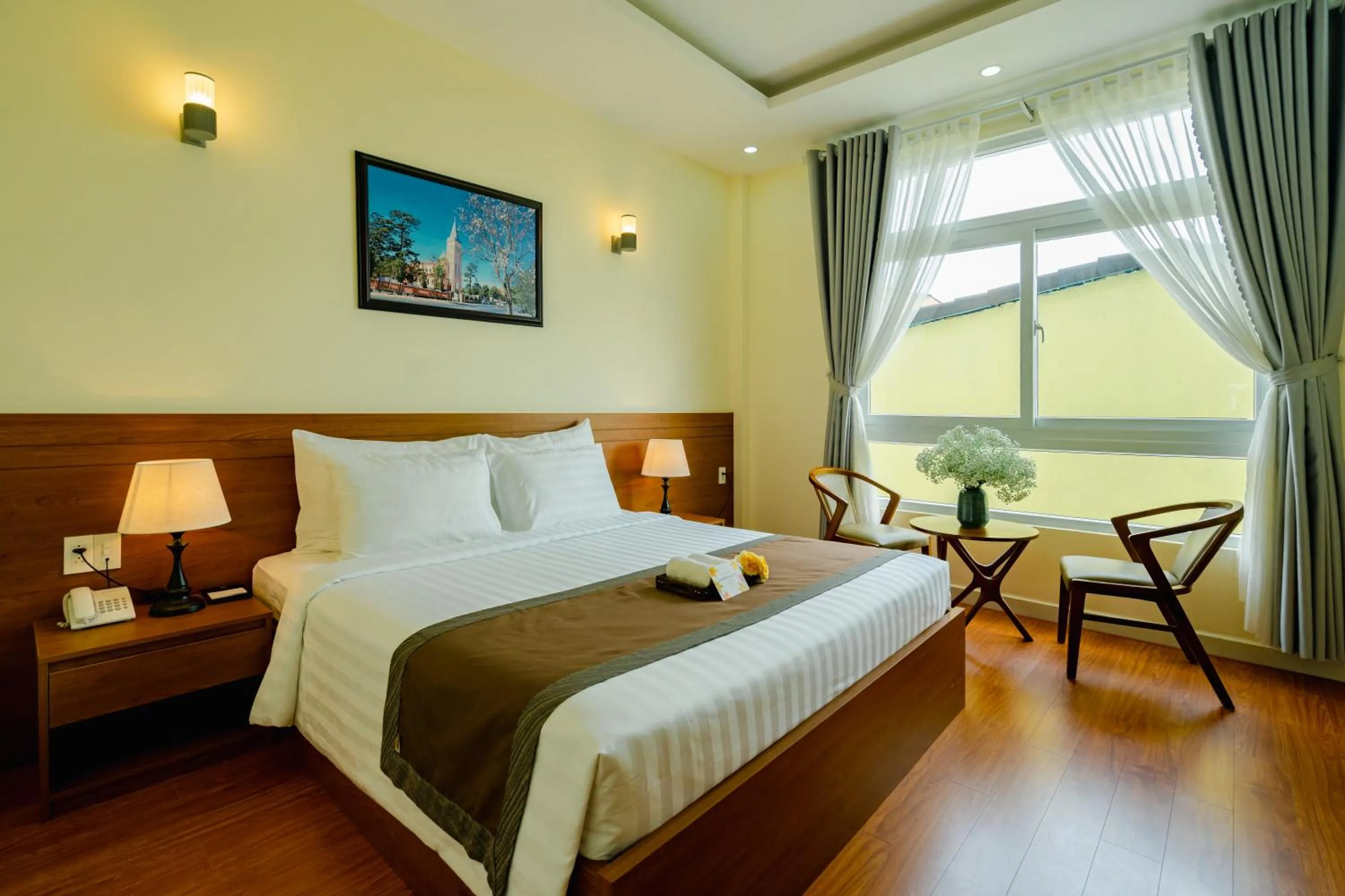 Photo of the whole room, Bed in Bombo DaLat Hotel