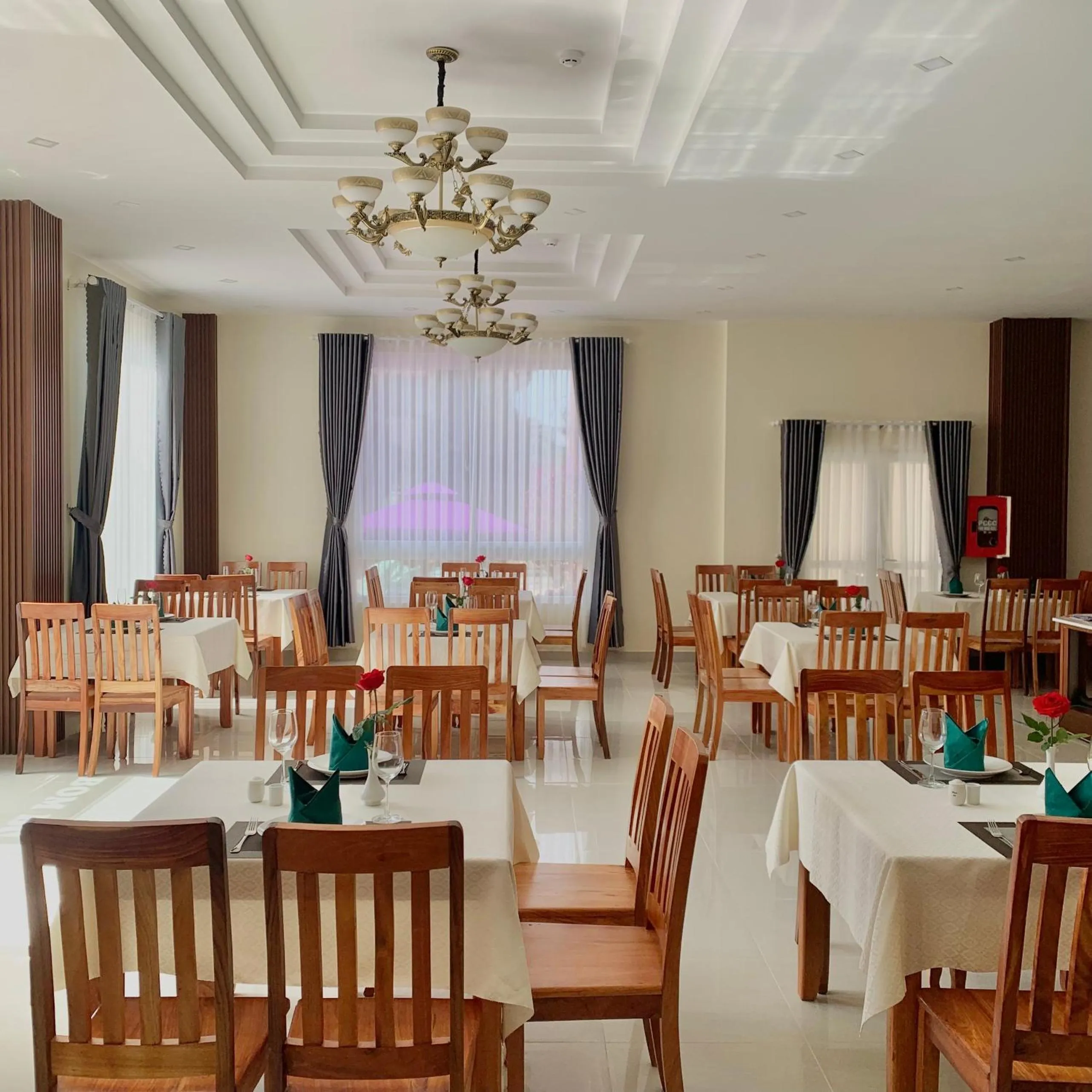 Restaurant/places to eat in Bombo DaLat Hotel