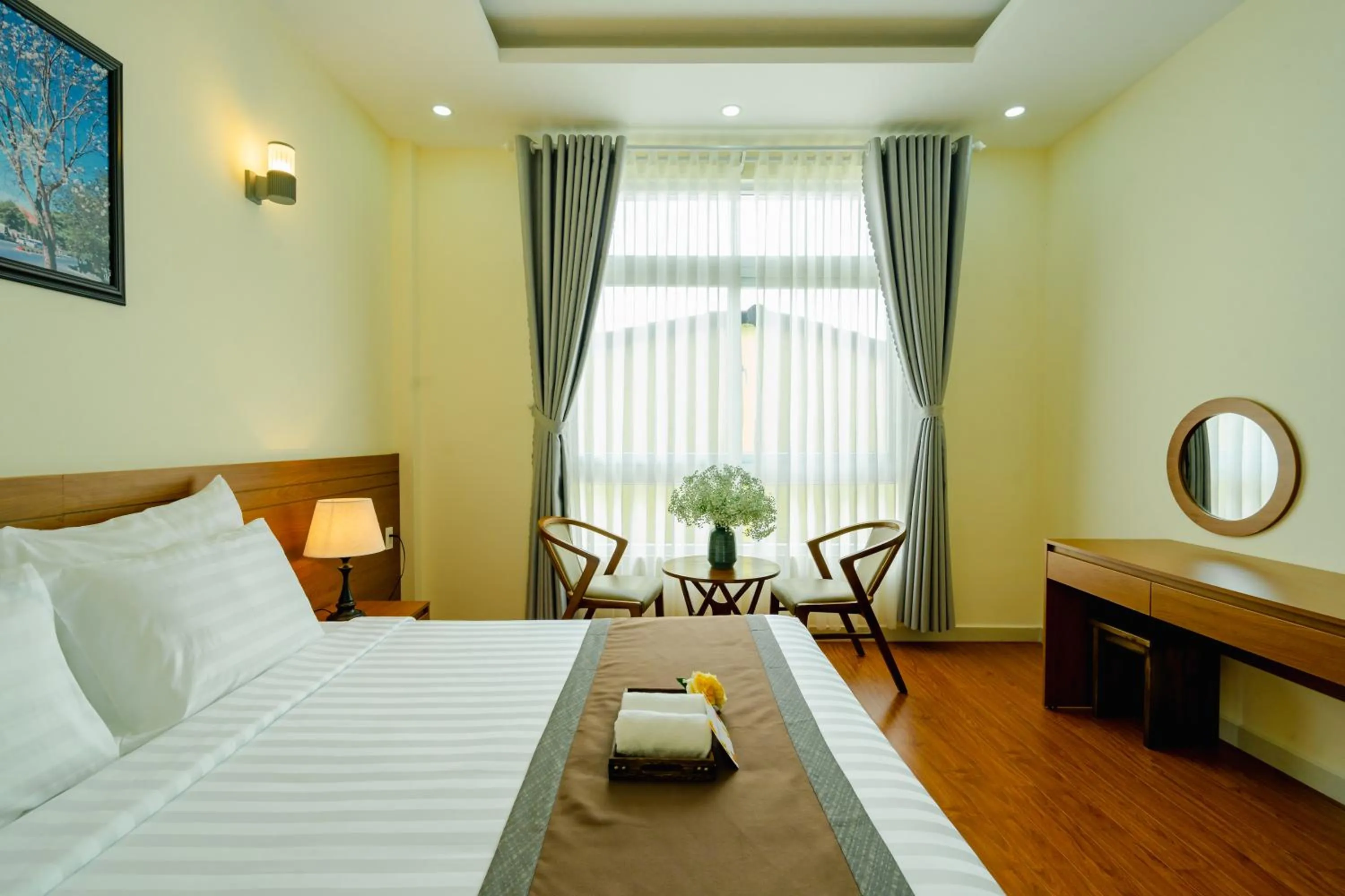 Photo of the whole room, Bed in Bombo DaLat Hotel