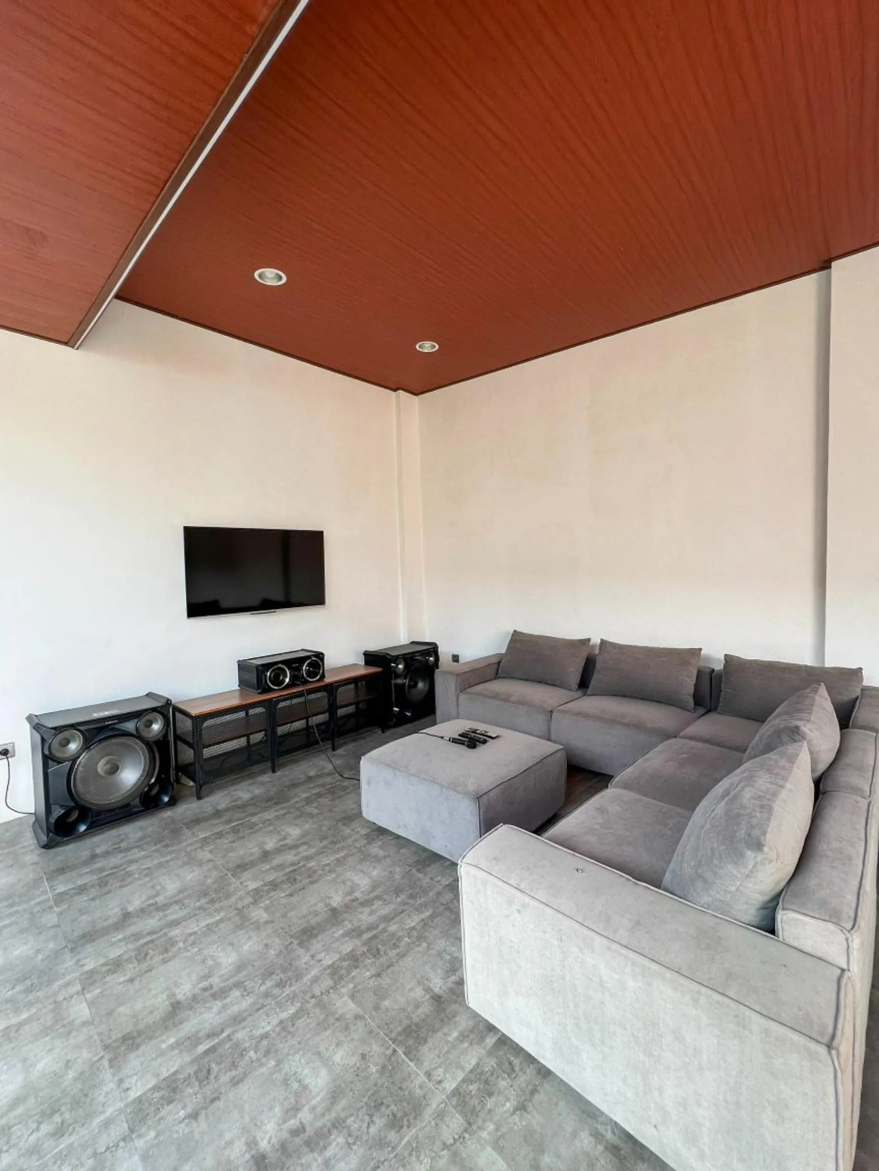 Karaoke in LeRoca Villa