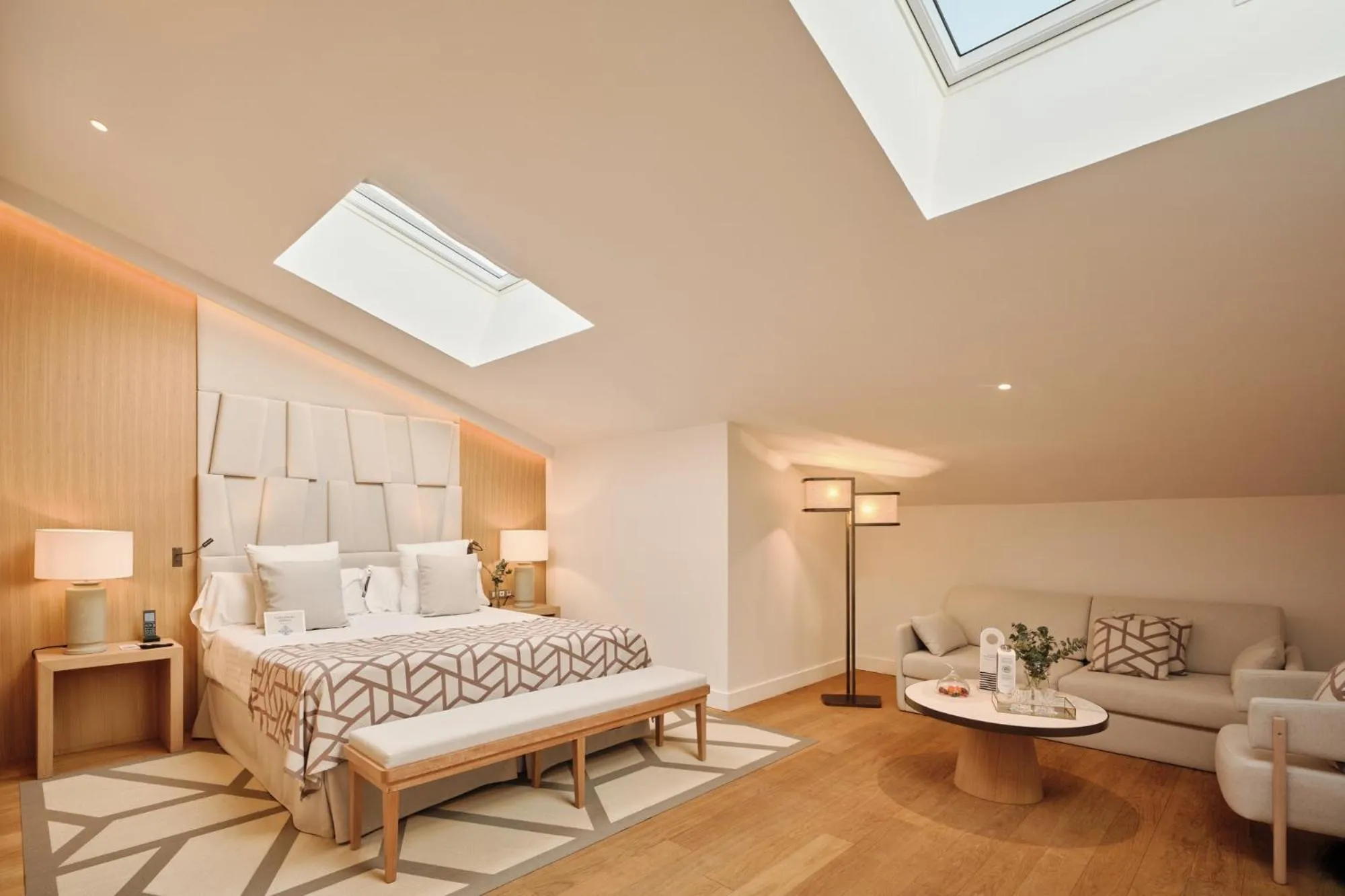 Bedroom, Bed in Hospes Palau de La Mar, Valencia, a Member of Design Hotels