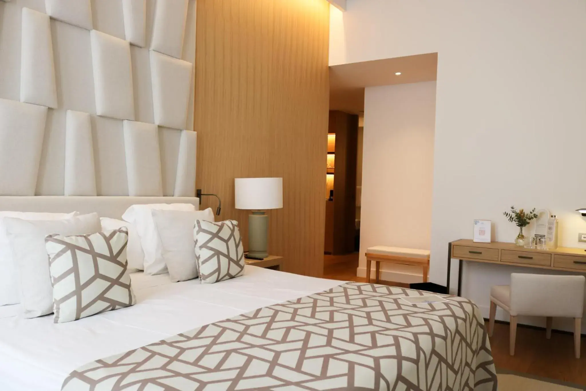 Deluxe Double Room in Hospes Palau de La Mar, Valencia, a Member of Design Hotels Deluxe Double Room in Hospes Palau de La Mar, Valencia, a Member of Design Hotels