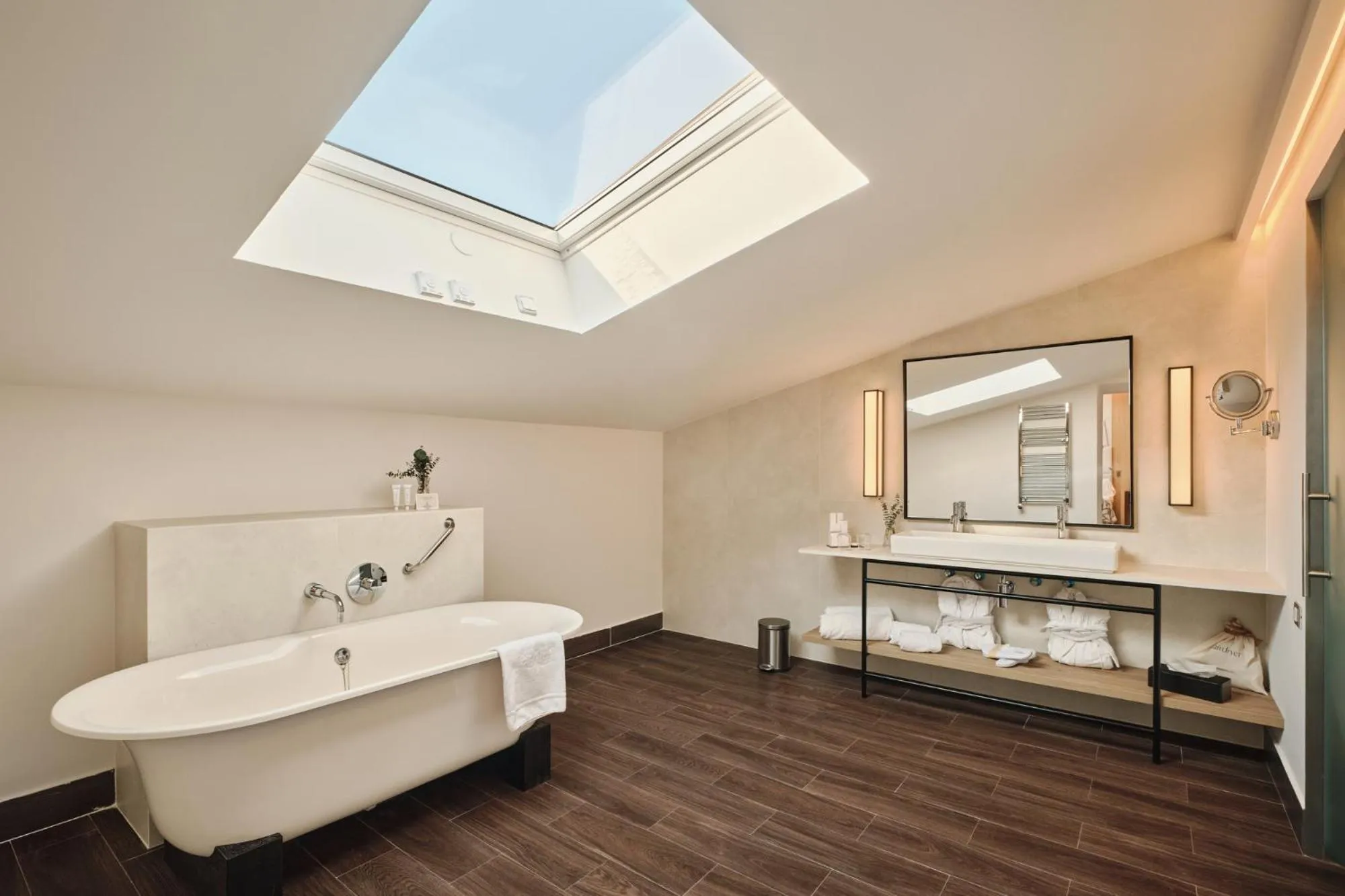 Bathroom in Hospes Palau de La Mar, Valencia, a Member of Design Hotels