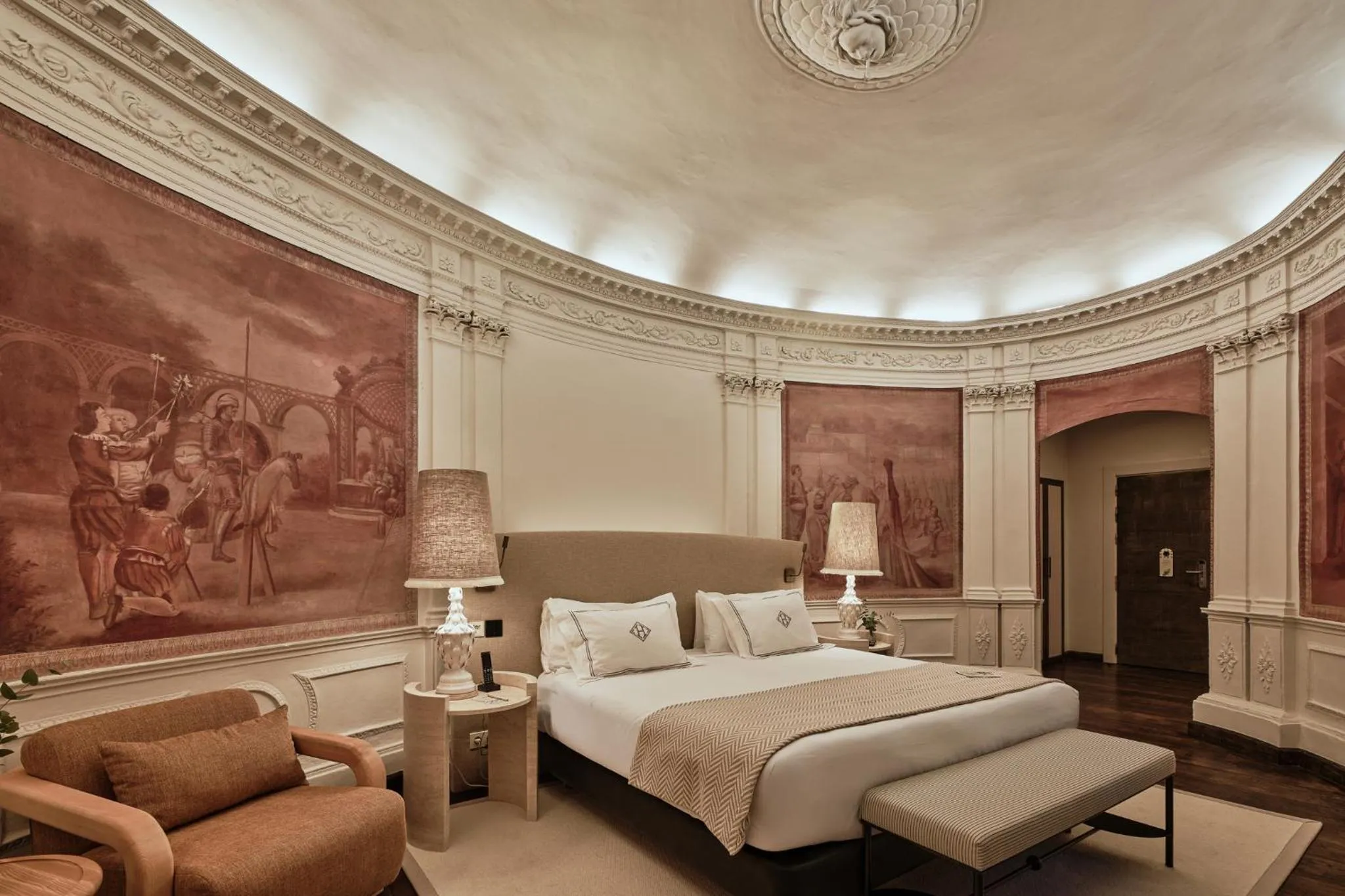 Bed in Hospes Palacio del Bailio, a Member of Design Hotels