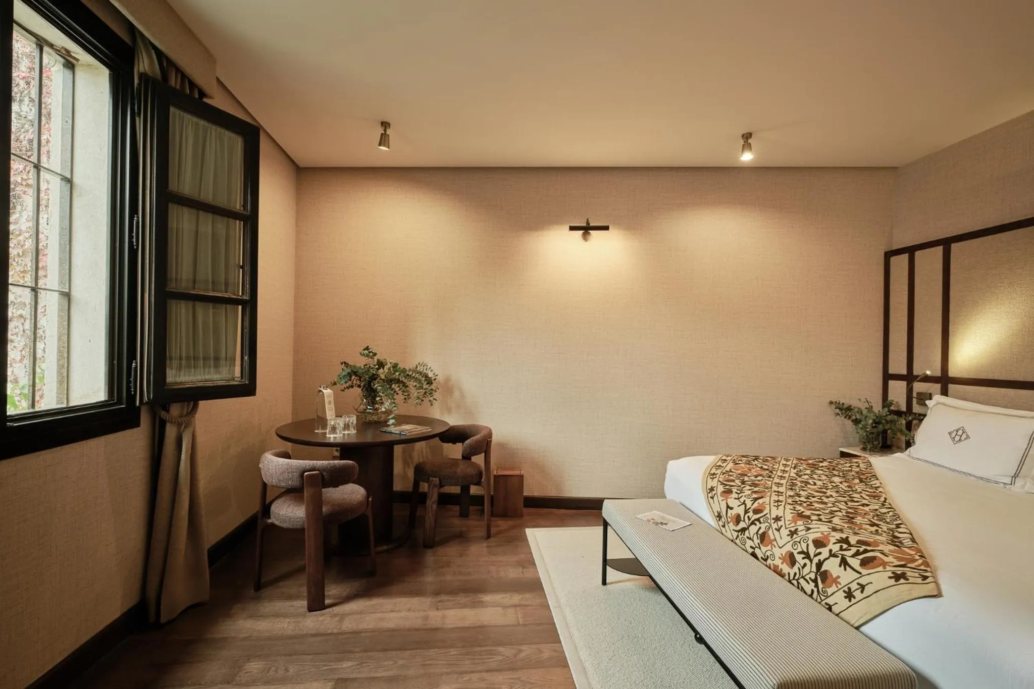 Bed in Hospes Palacio del Bailio, a Member of Design Hotels