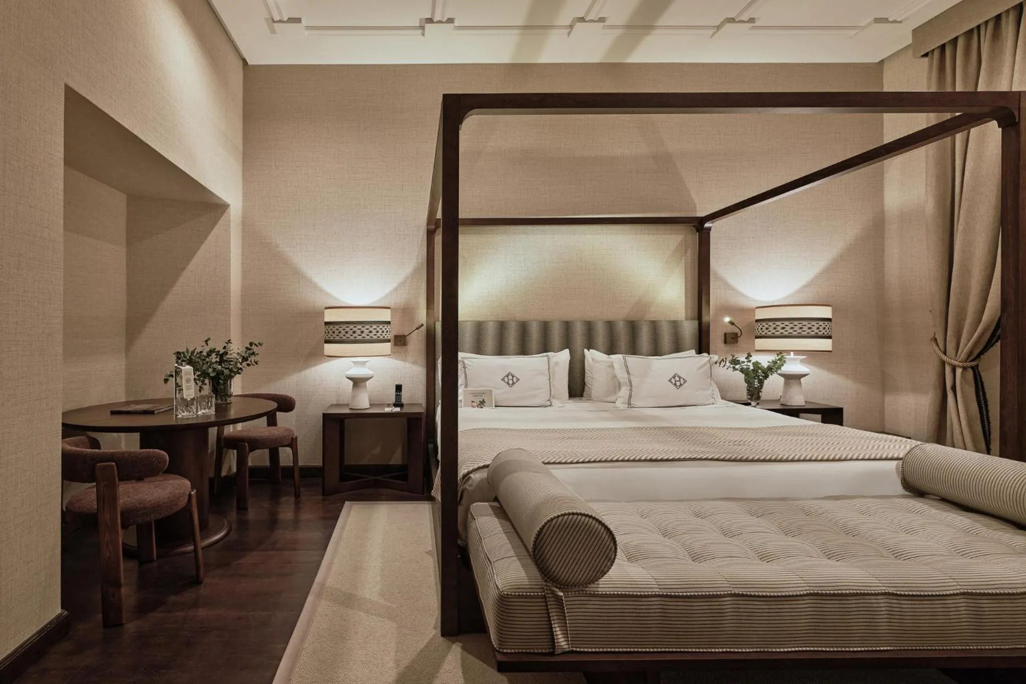Bed in Hospes Palacio del Bailio, a Member of Design Hotels