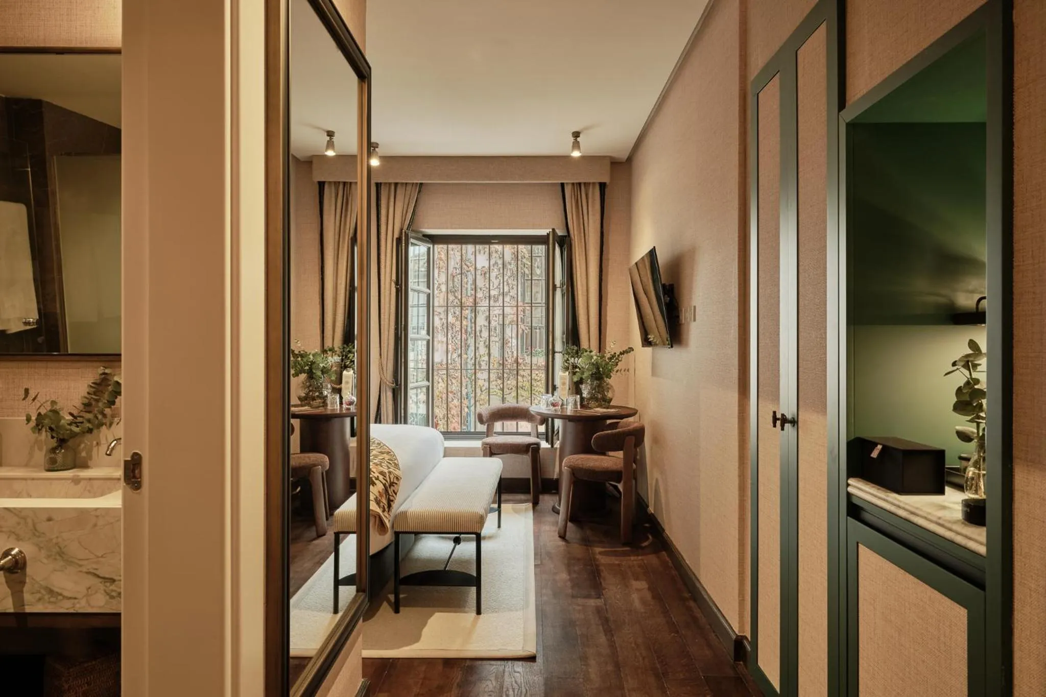 Seating area in Hospes Palacio del Bailio, a Member of Design Hotels