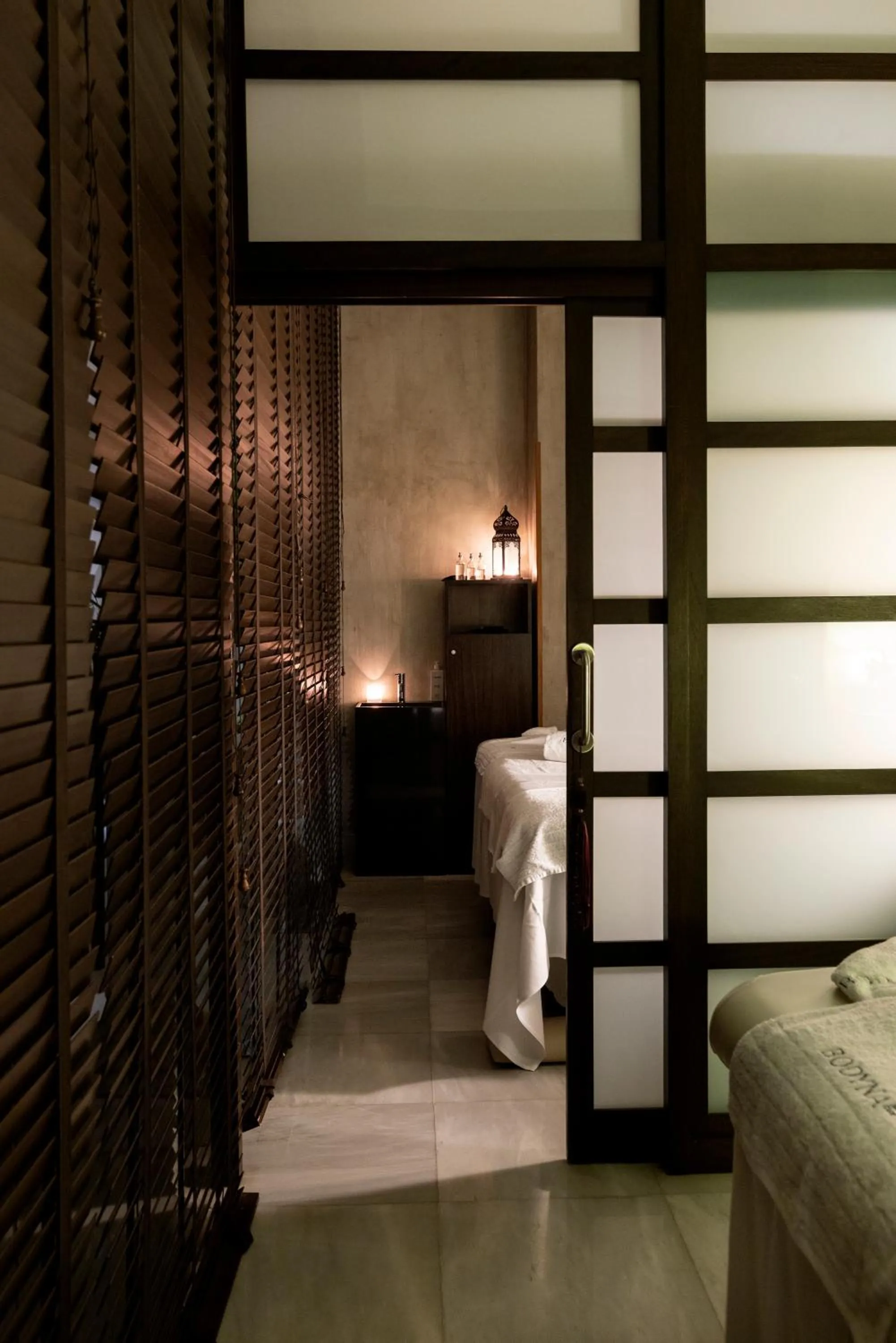 Spa and wellness centre/facilities, Bed in Hospes Palacio del Bailio, a Member of Design Hotels