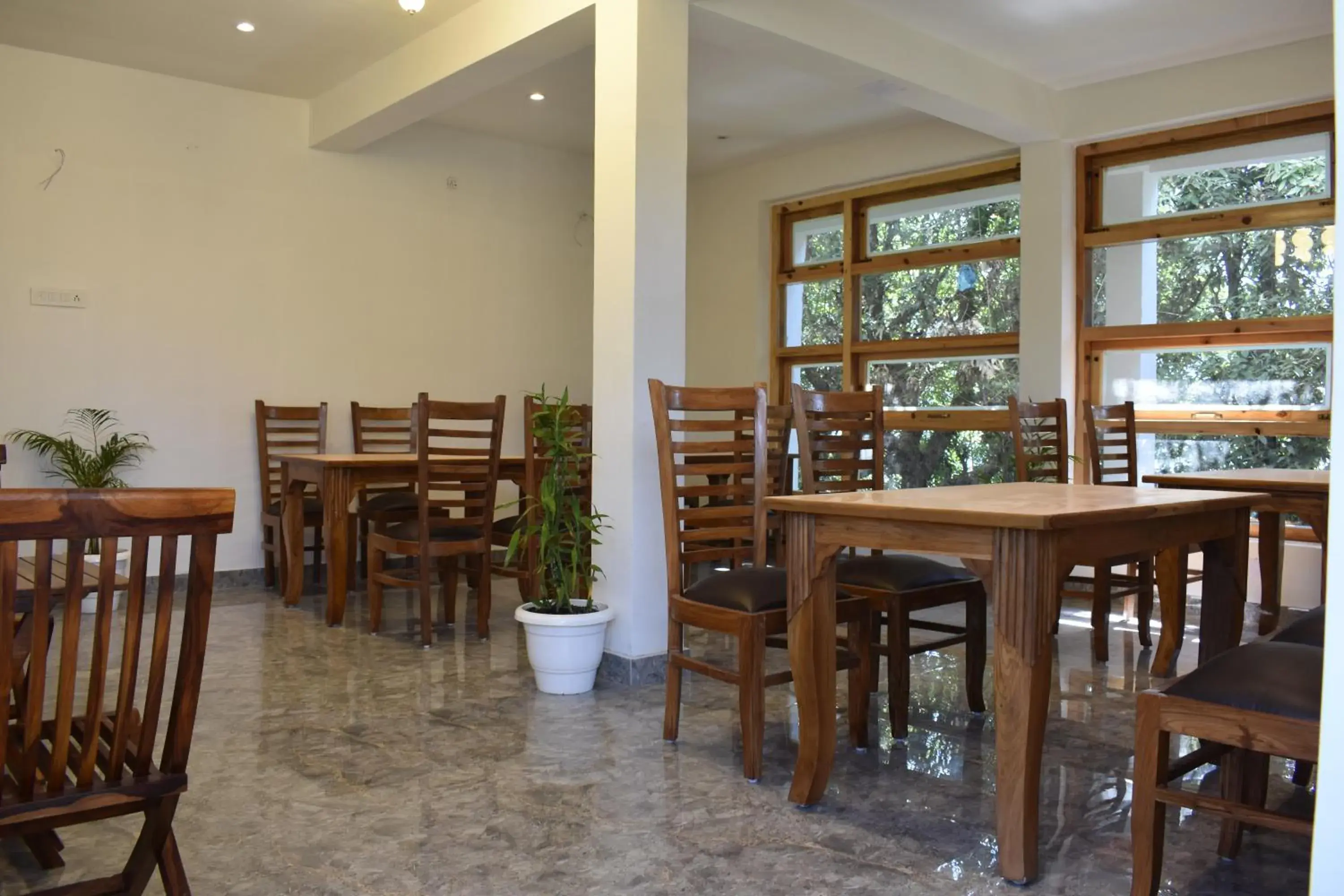 Restaurant/places to eat in Bagar Trails Restaurant/places to eat in Bagar Trails