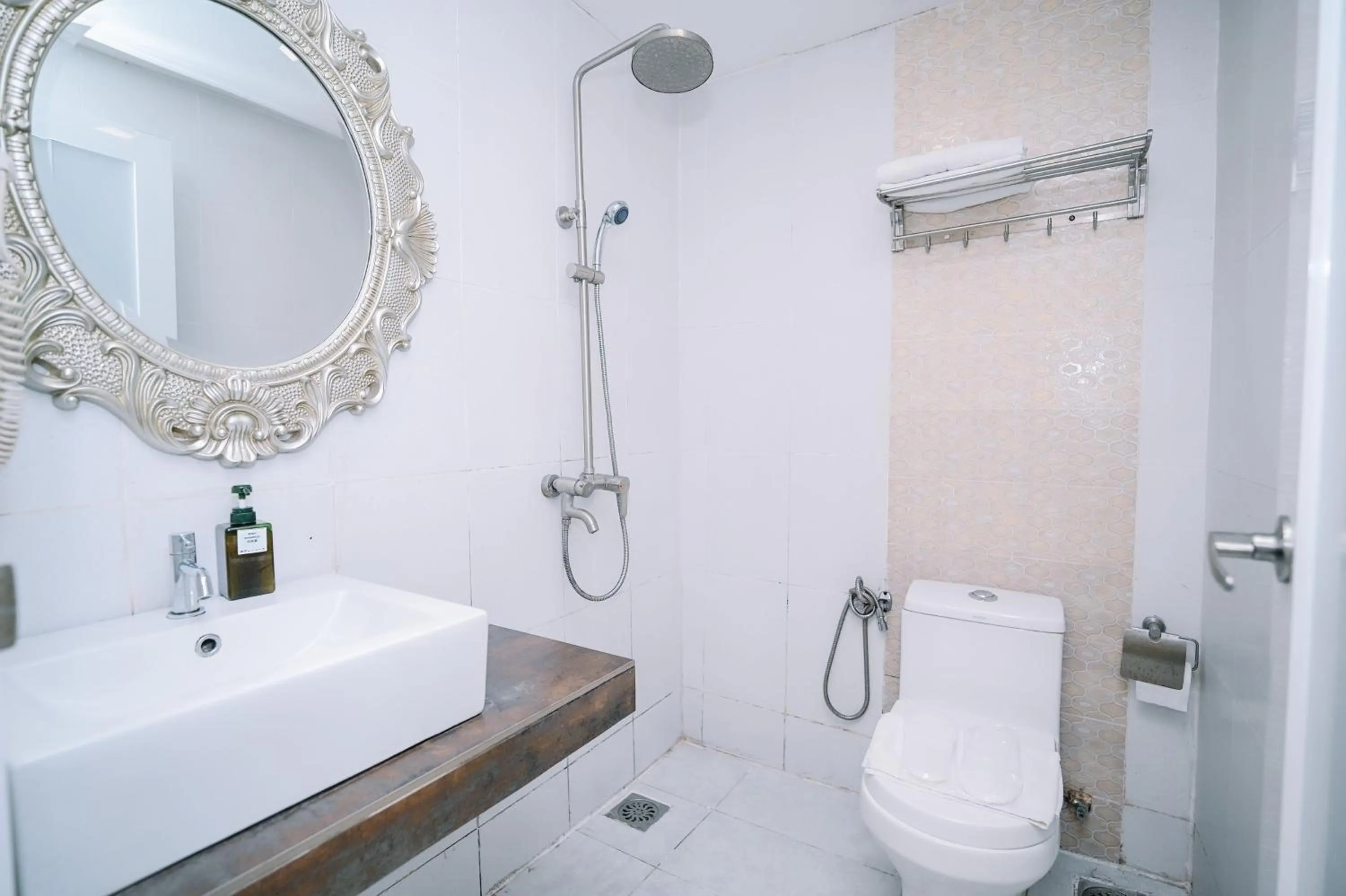 Swing & Pillows - USJ Taipan